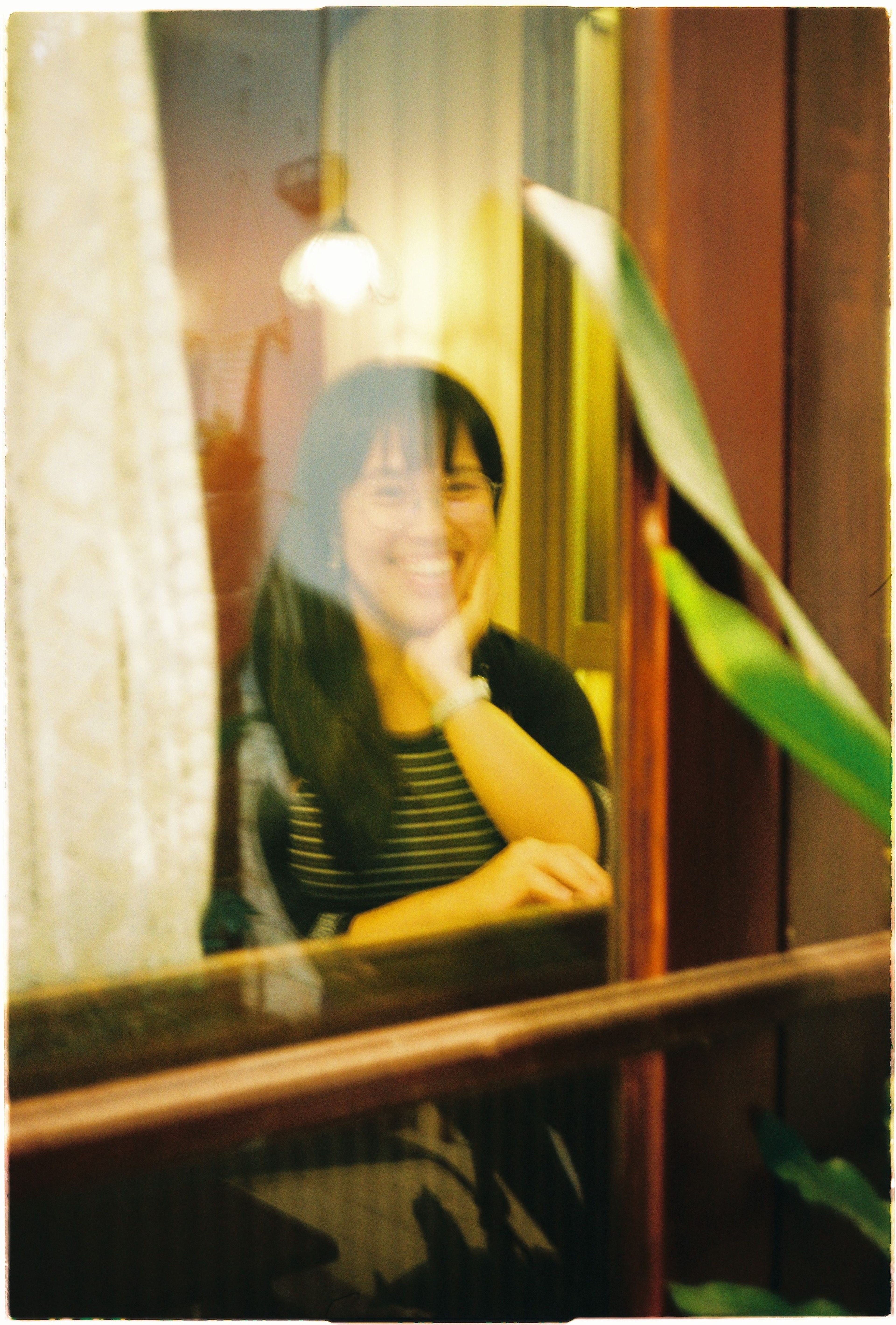 val saksornchai at the cafe 