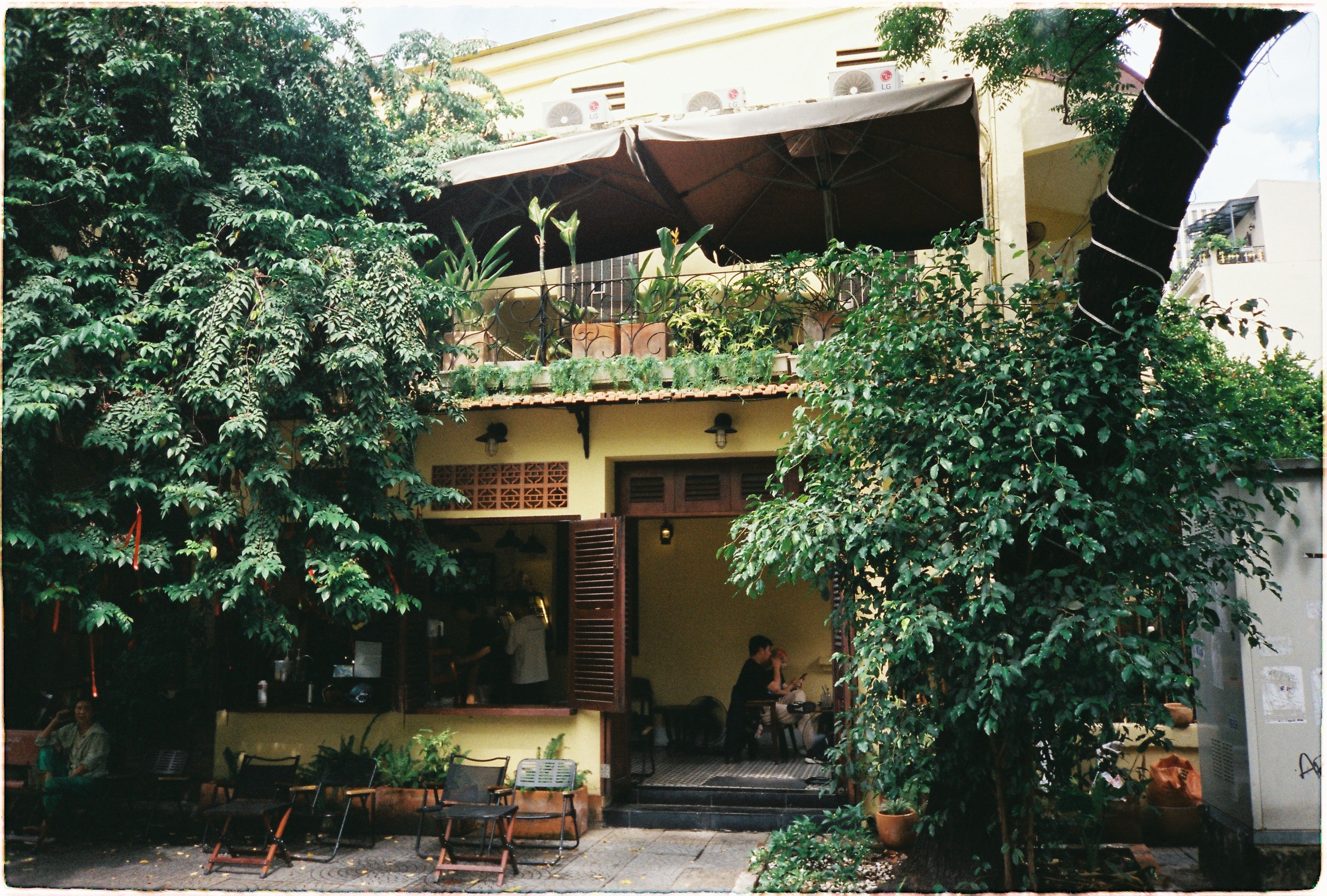 a priori cafe sai gon vietnam
