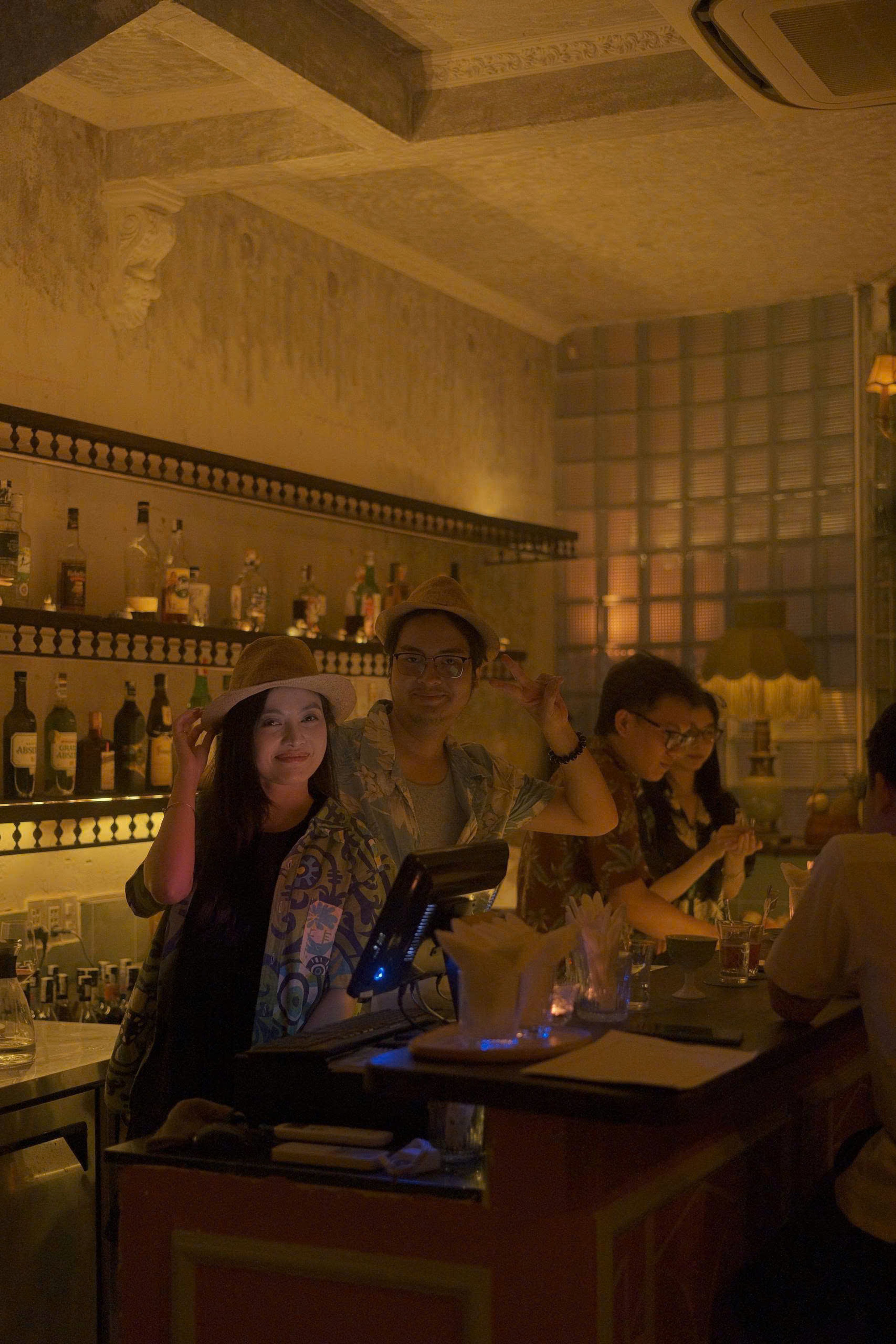bar staf vietnam hcmc lulu