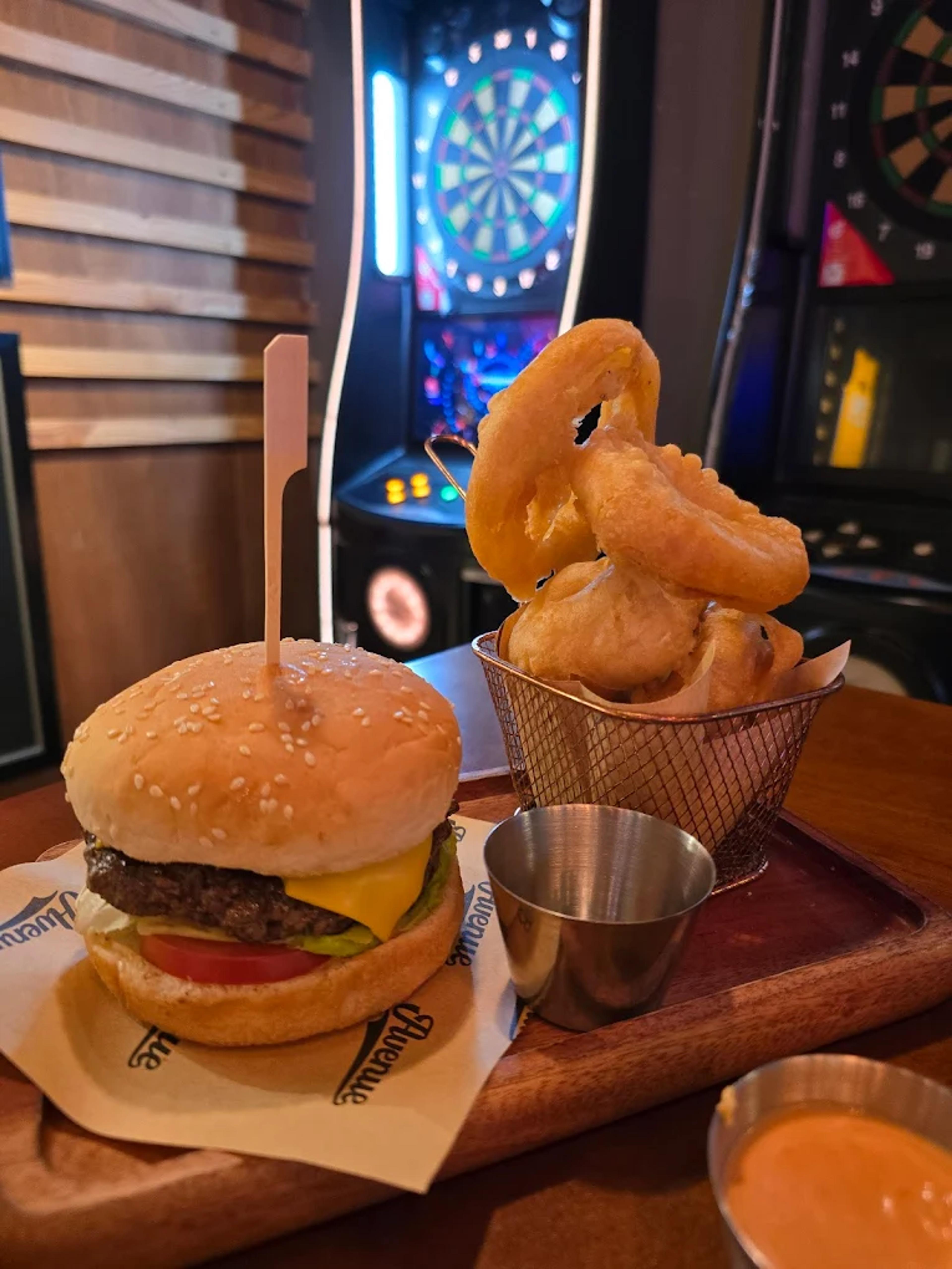 avenue burger hcmc saigon