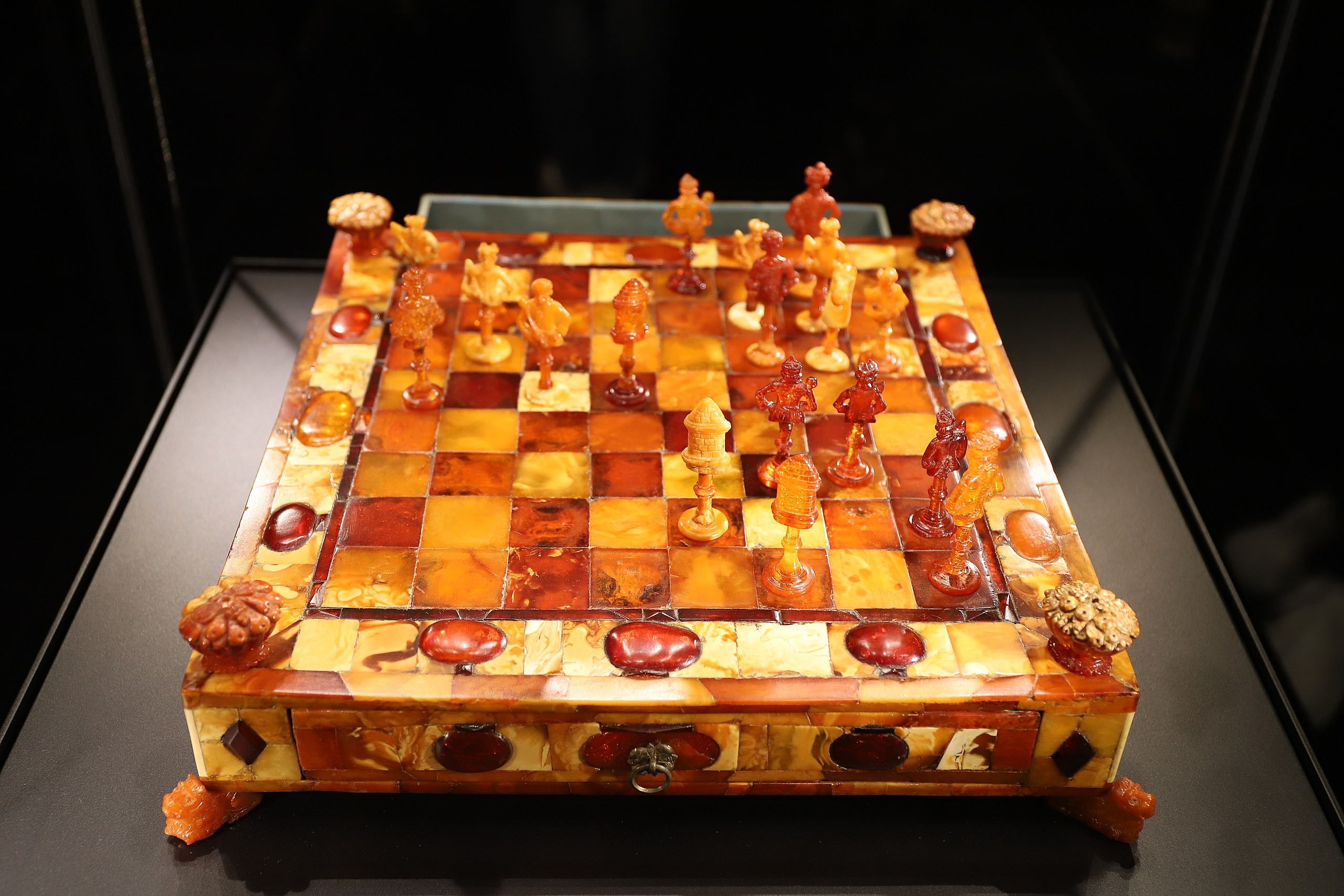 A chessboard in amber at the Museum of Amber in Gdansk/Wikimedia Commons photo by Krzysztof Szeląg
