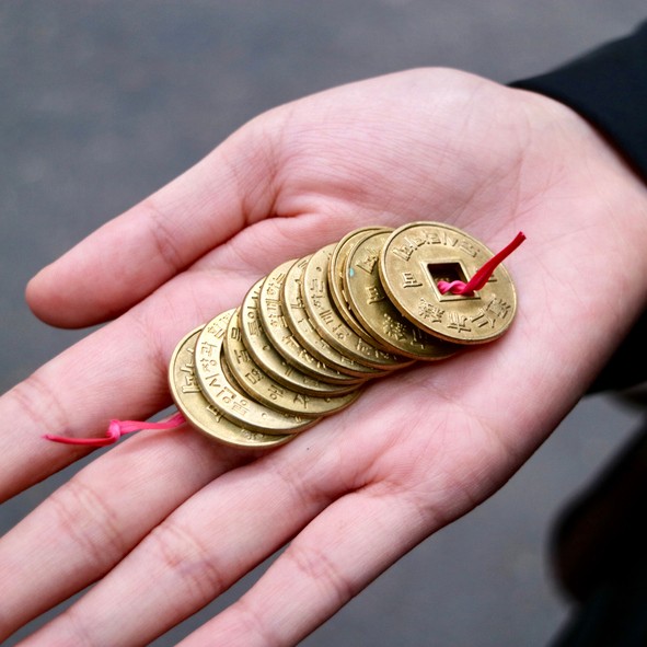 Old coins used to buy what you'd like in Tongin Market, Seoul/Getty Images