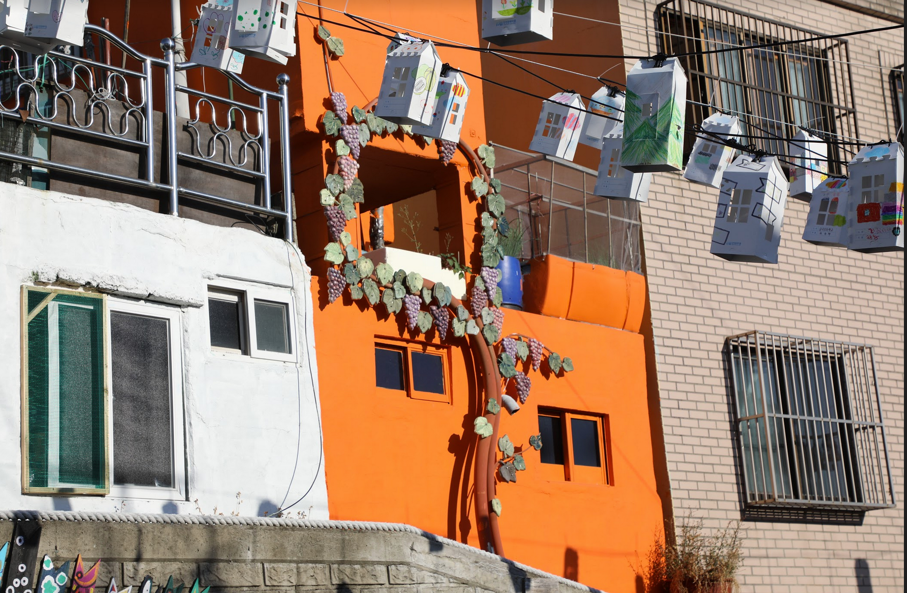 Residents and local artists joined forces with religious leaders and city government to create the "Gamcheon Culture Village."/Andrew Evans for Silversea