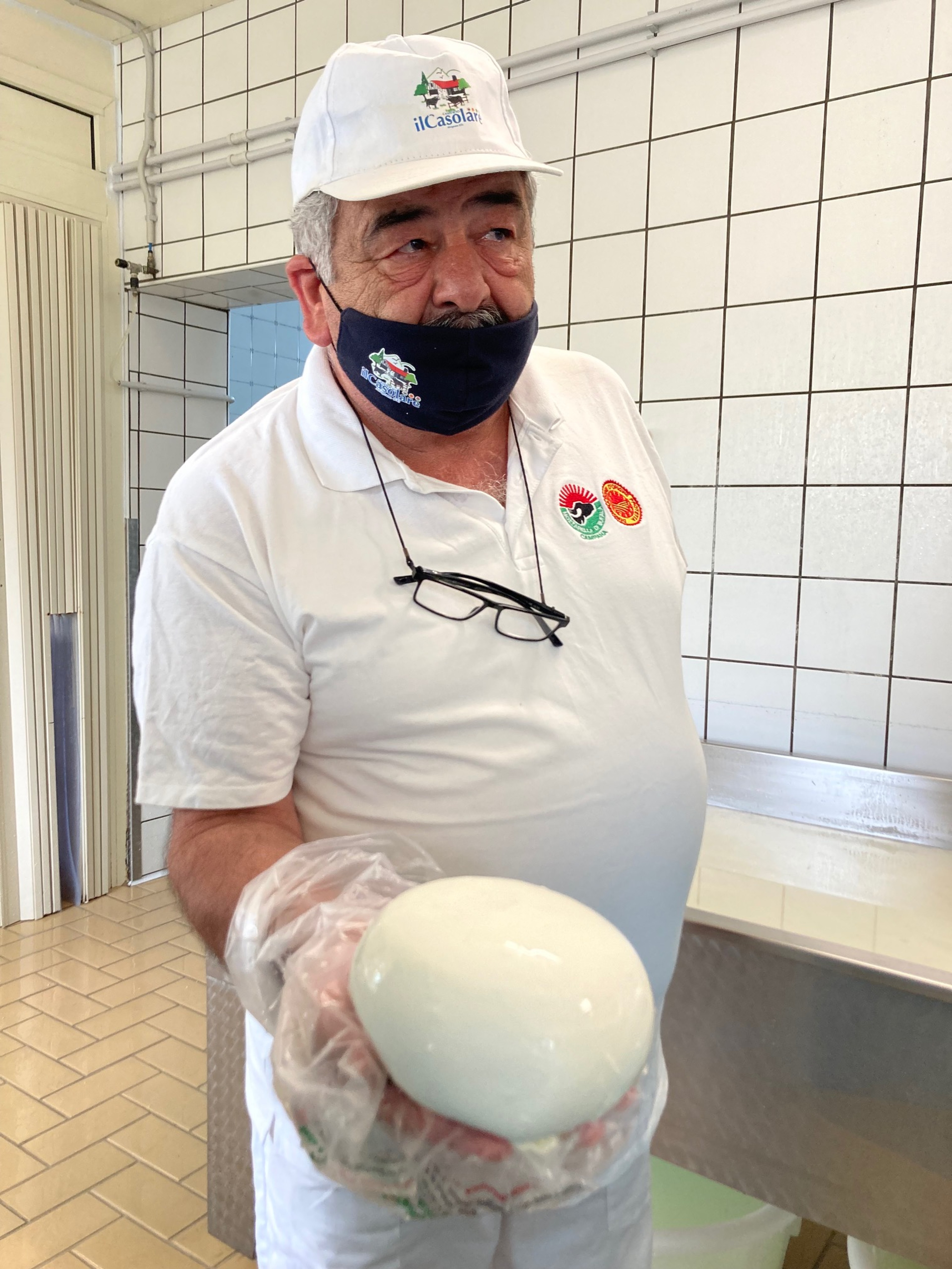 Mimmo La Vecchia, owner of Il Casolare, where fresh mozzarella is produced./Laura Lazzaroni
