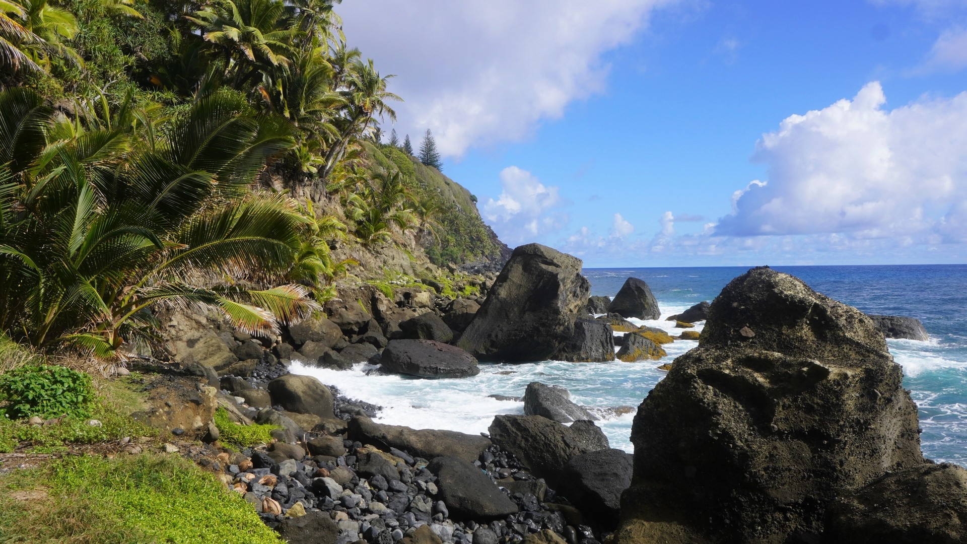 How to Choose Your Cruise: French Polynesia and the South Pacific