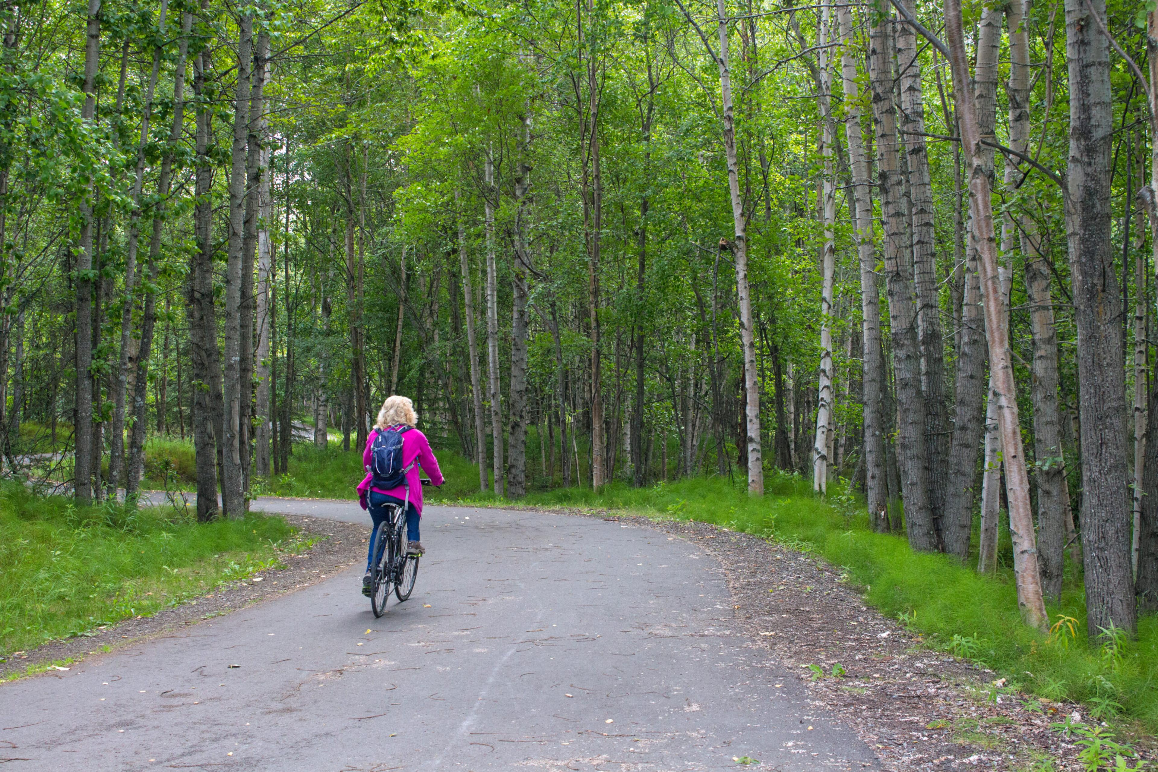 The Tony Knowles Coastal Trail runs 11 miles from downtown Anchorage to Kincaid Park./Shutterstock