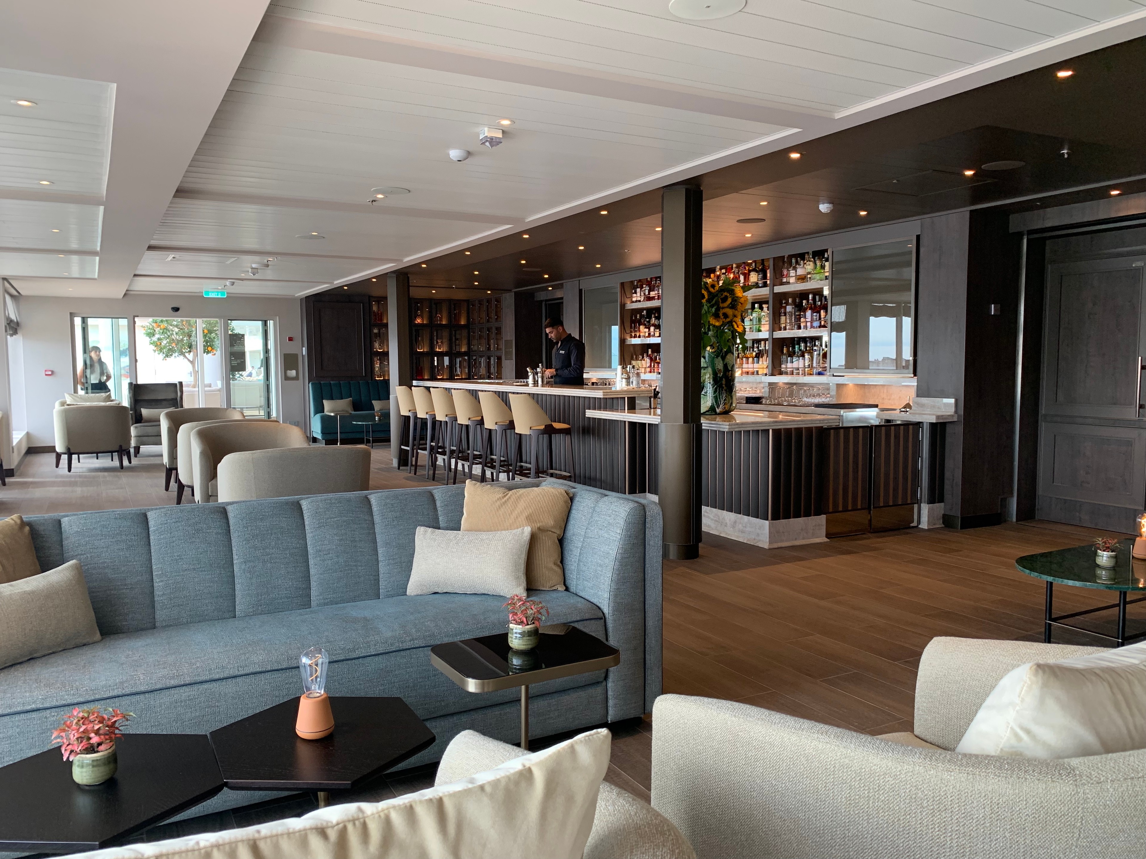 Look how much larger this iteration of S.A.L.T. Bar is! Photo by Teijo Niemela for Silversea