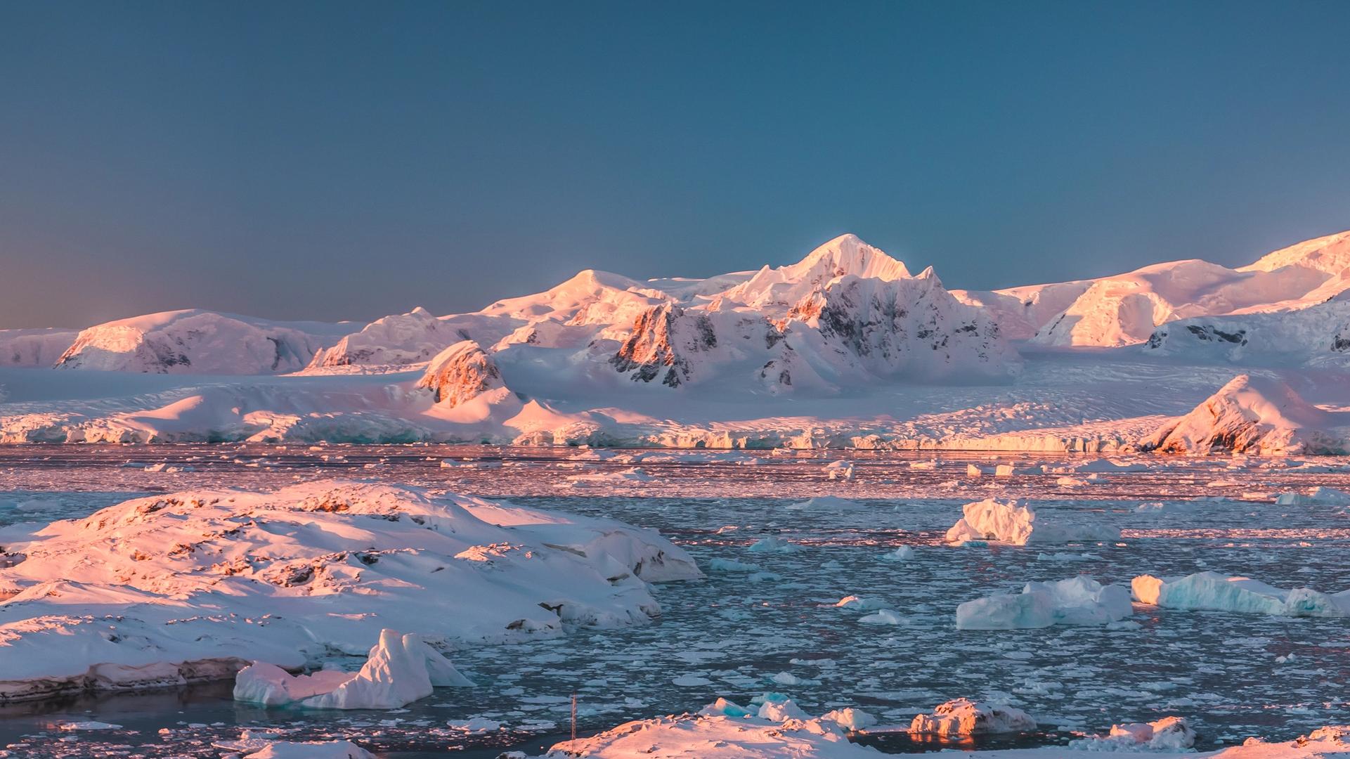 Silversea Sits Down With Antarctica Adventurer Felicity Aston