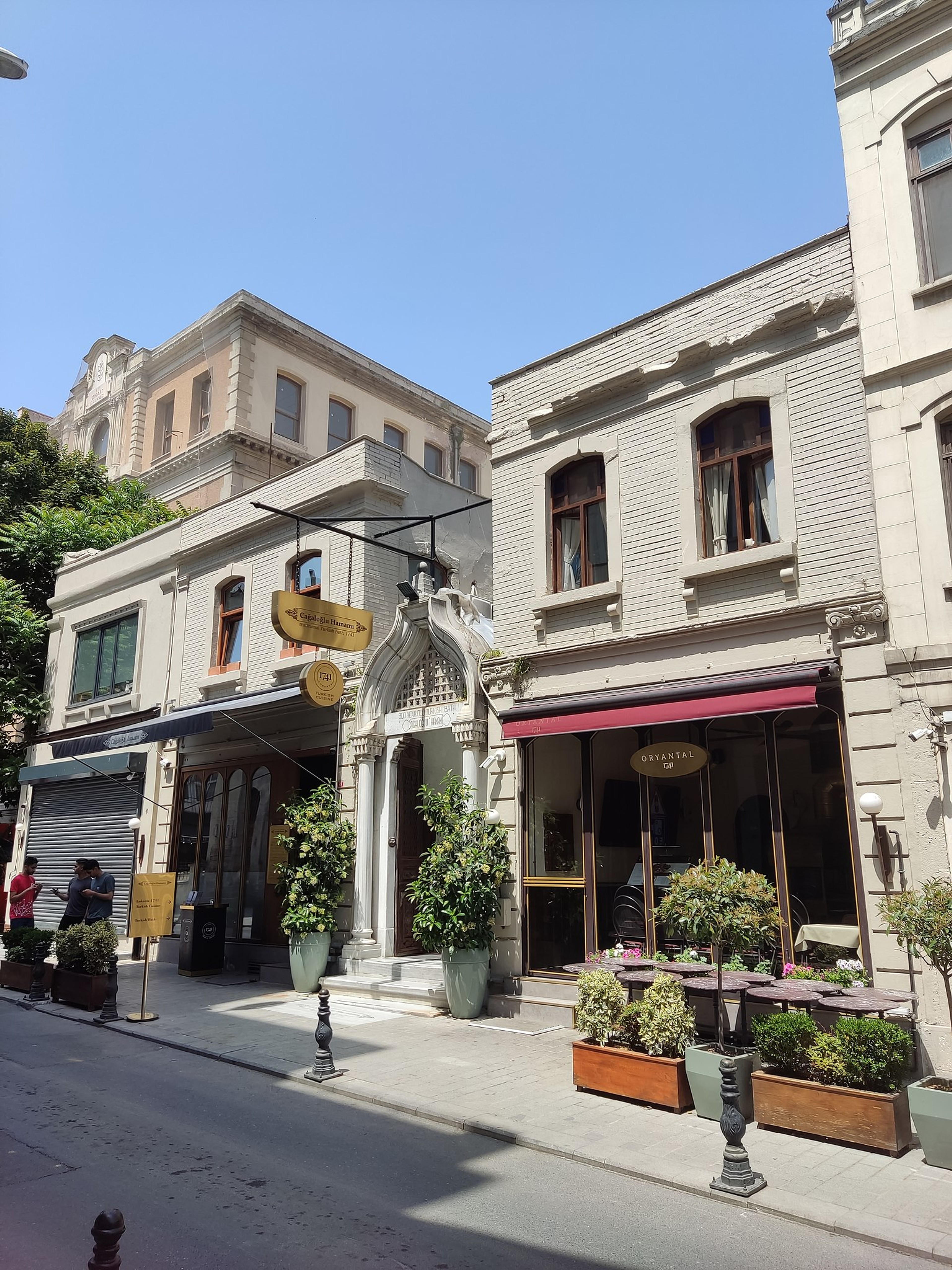 Cağaloğlu Hamamı is more than 300 years old, but it still appeals to the "in" crowd./Wikimedia Commons photo by OrkutMuratYilmaz