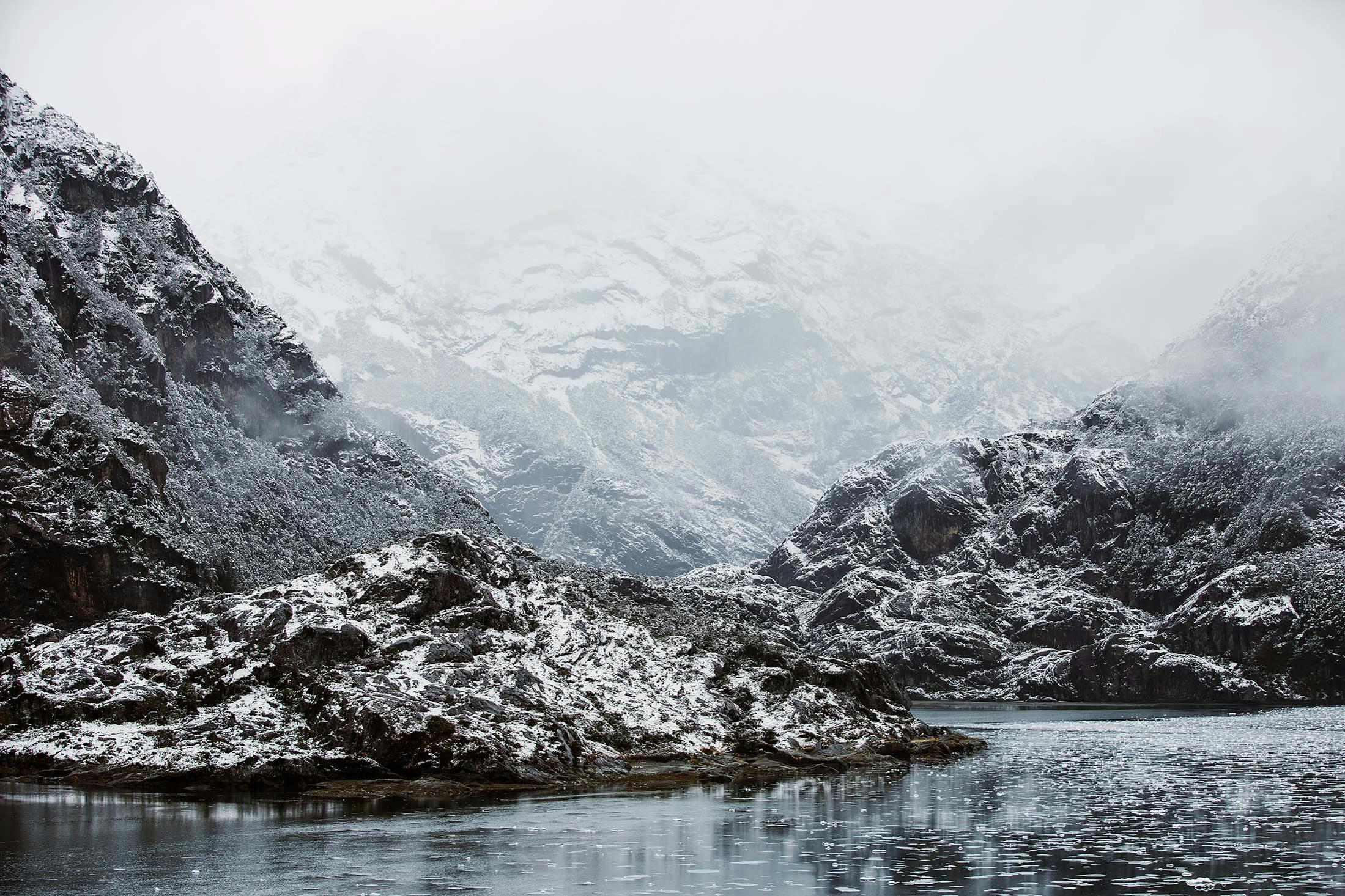 Fjordland scenery and brash ice, Chilean fjords./Denis Elterman