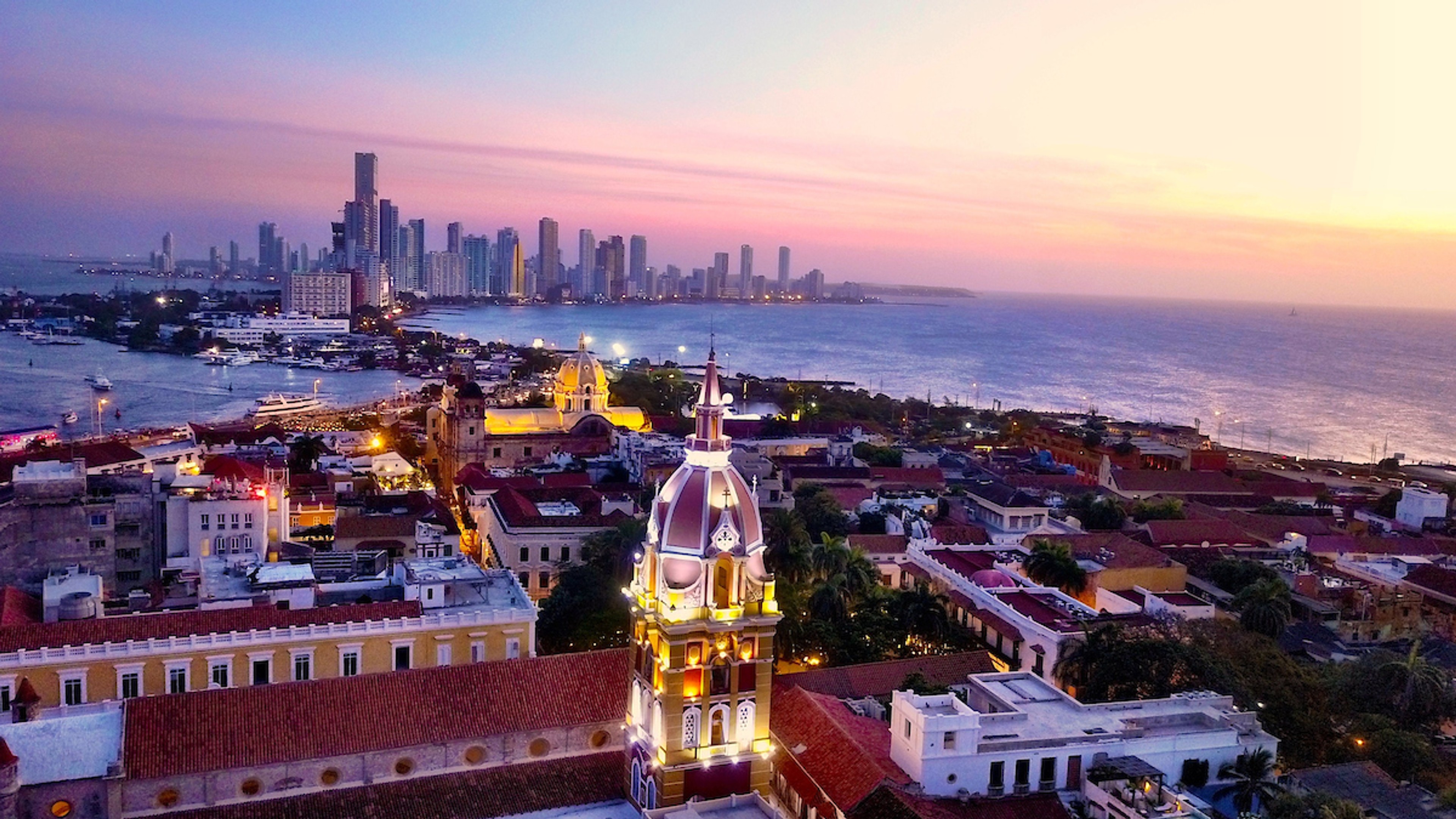 History and modernity coexist in Cartagena de Indias, Colombia/Shutterstock