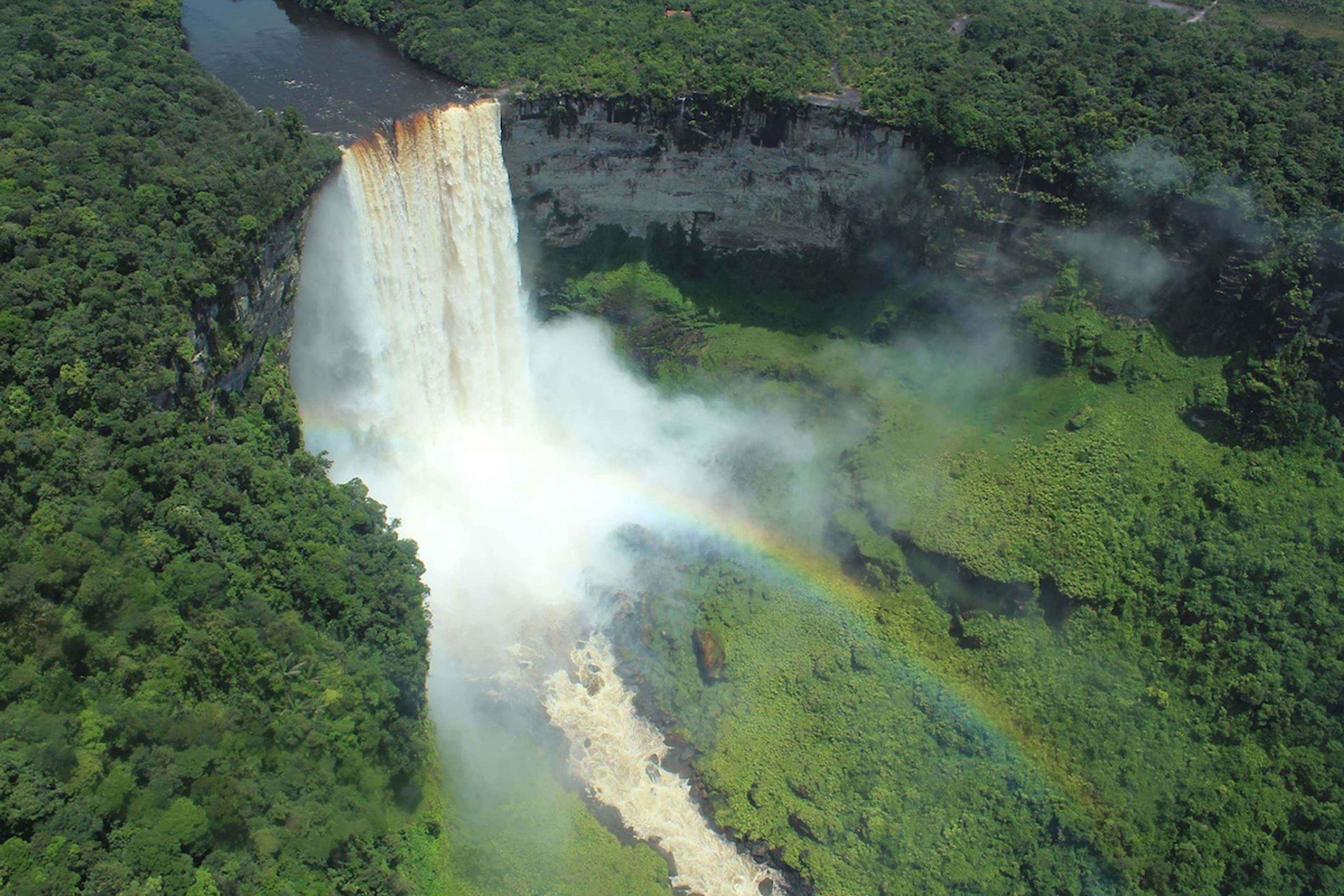 Kaieteur Falls in Guyana/Shuterstock