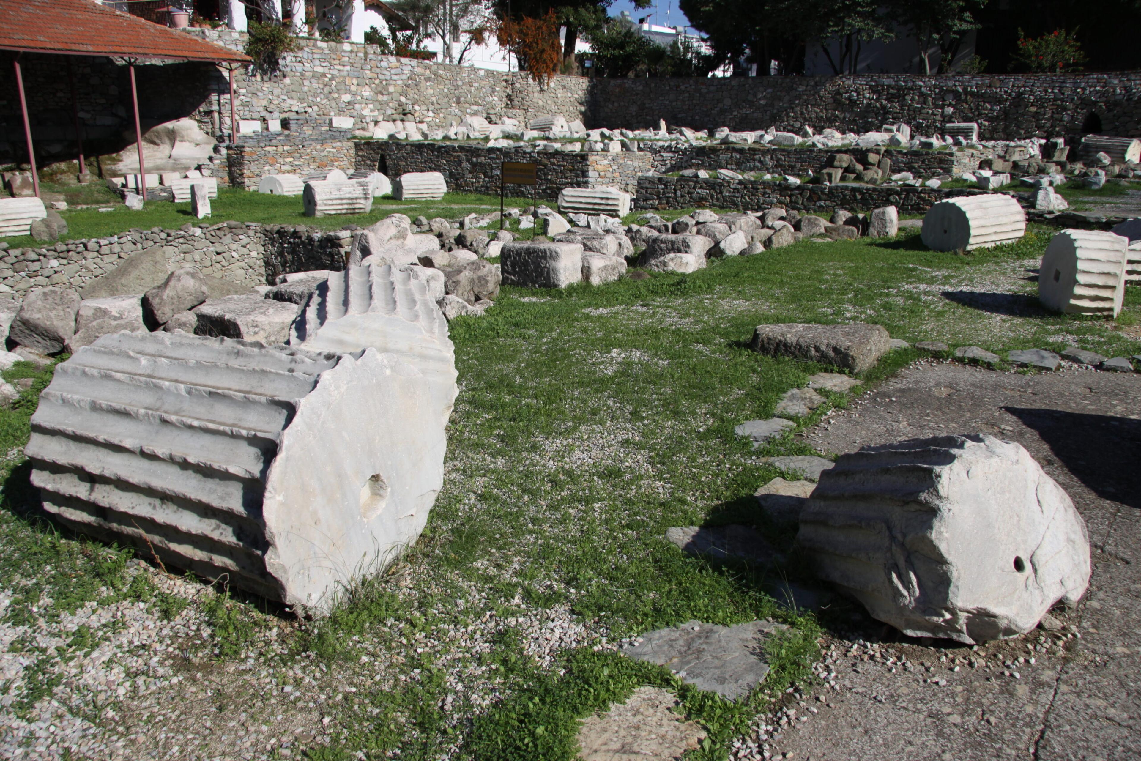 Ruins of the Mausoleum at Halicarnassus, Bodrum, Turkey/Getty Images