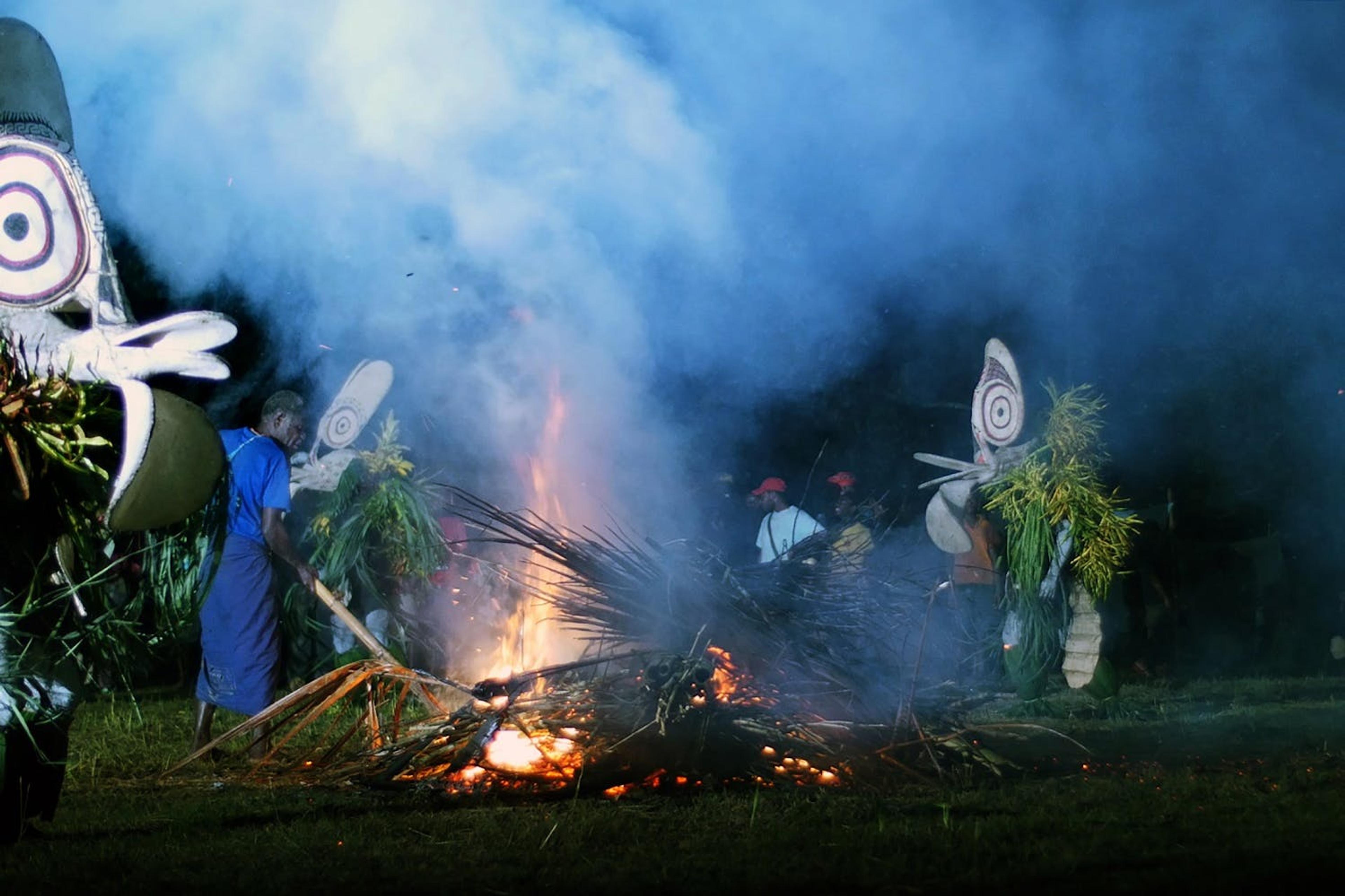 The traditional fire dancing ceremony is well underway/Denis Elterman