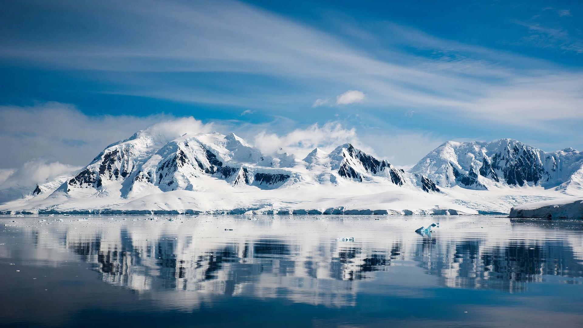 On an Antarctica Cruise, You’ll See 50,000 Shades of Gray, Silver and Blue