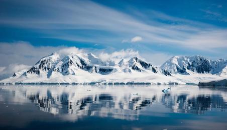 On an Antarctica Cruise, Youâll See 50,000 Shades of Gray, Silver and Blue