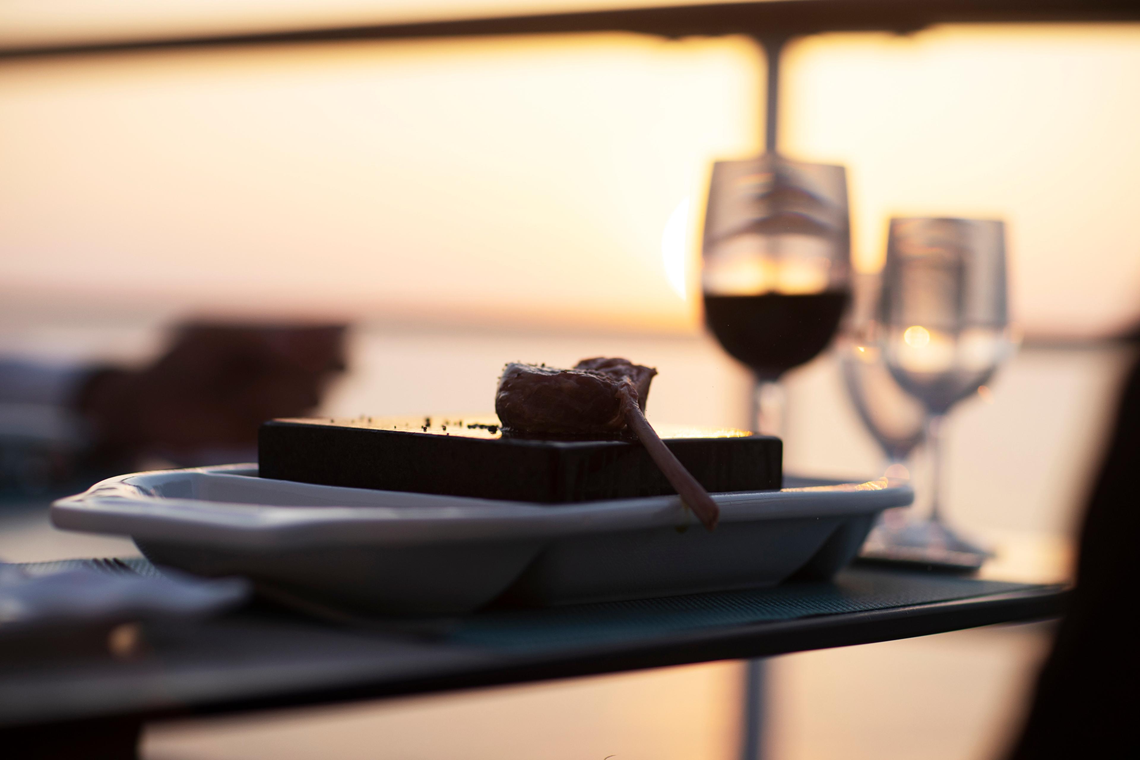 An alfresco dinner on Silversea's Silver Moon/Silversea photo