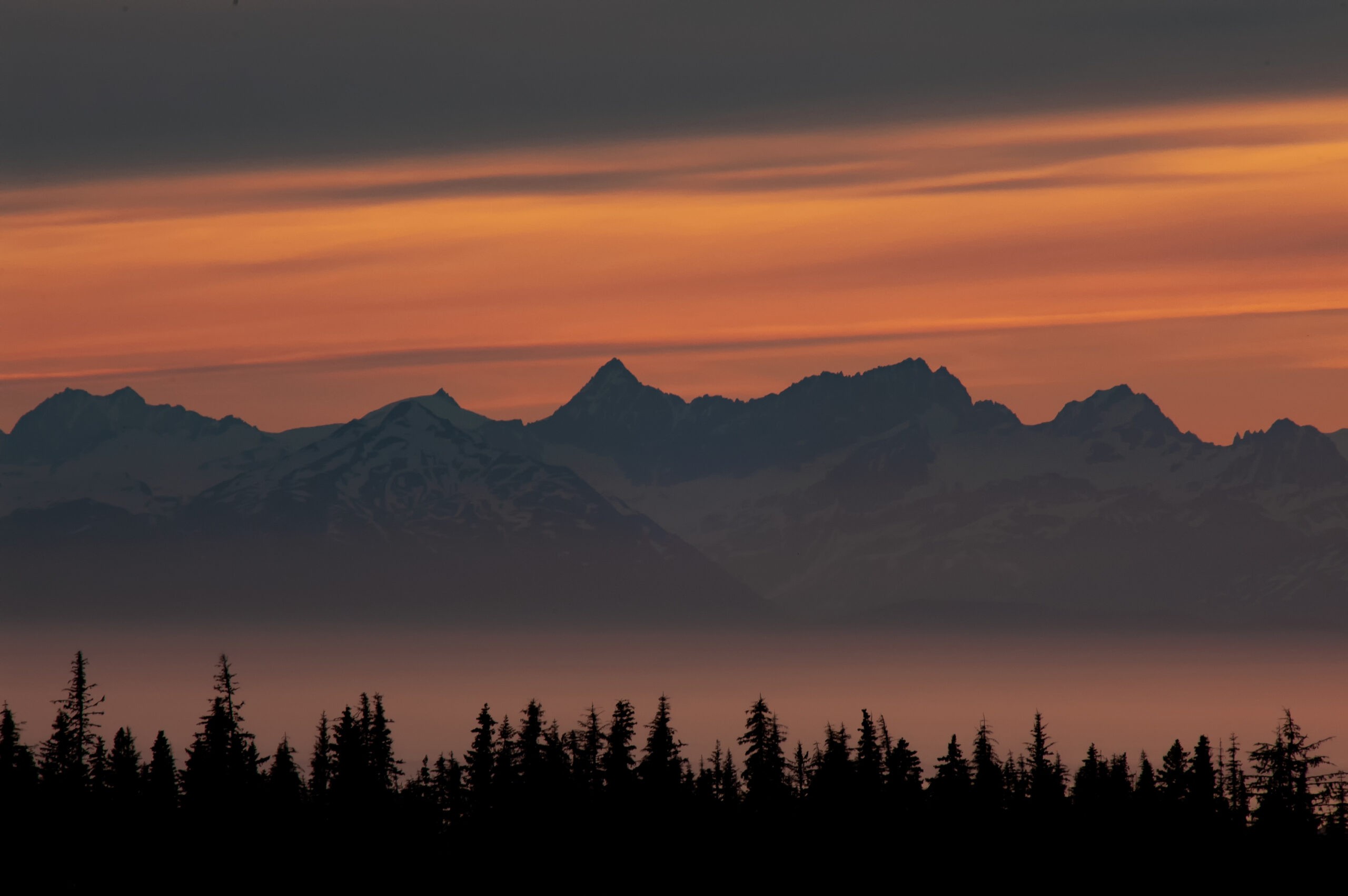 Midnight sun at Kachemak Bay and Cook Inlet in Alaska./Shutterstock