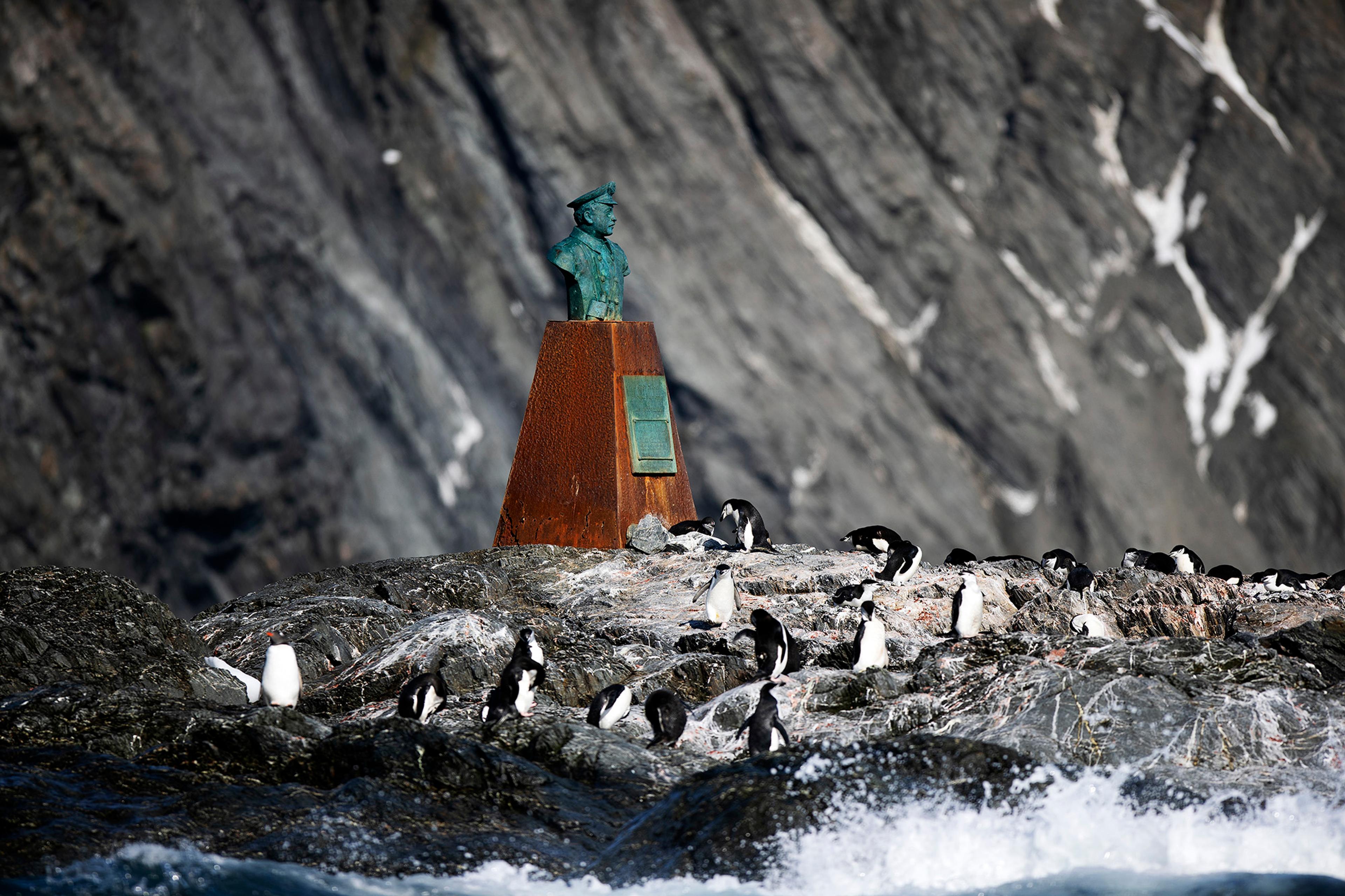 Bust of Chilean Captain Luis Alberto Pardo on Elephant Island off the coast of Antarctica./Lucia Griggi