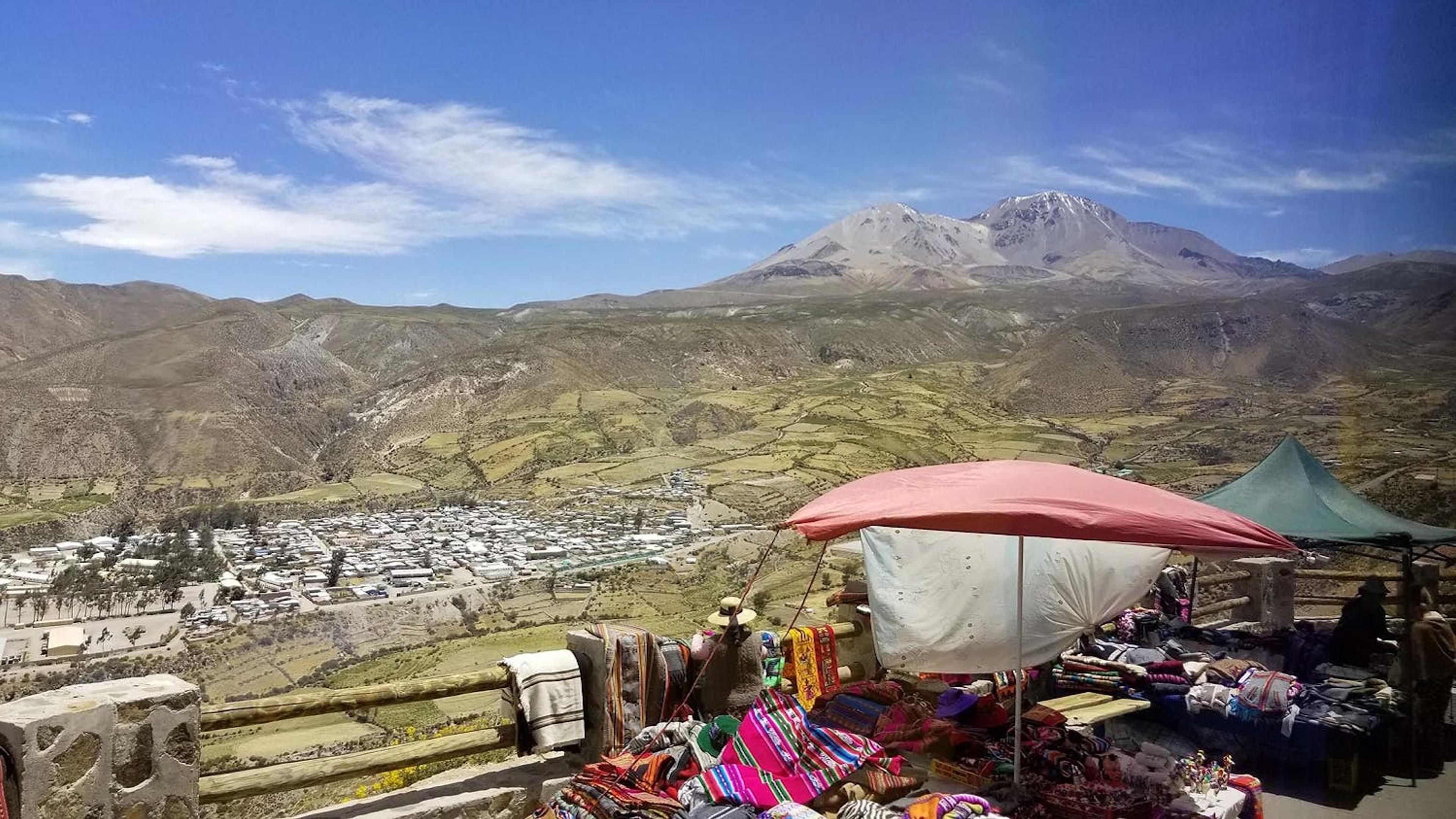 Local tradespeople sell handmade clothes and textiles in Lauca National Park, Arica, Chile./Lucia Griggi