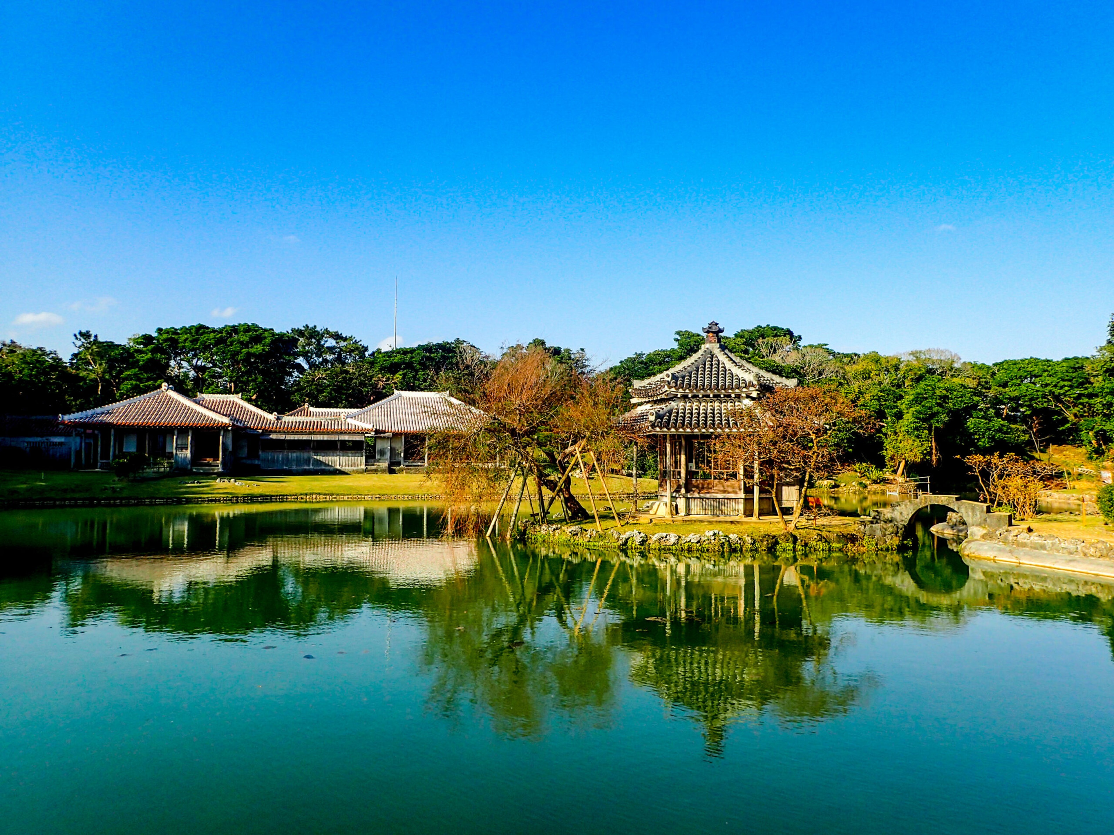 Shikinaen Garden, royal garden of the Ryukyu Kingdom./Shutterstock
