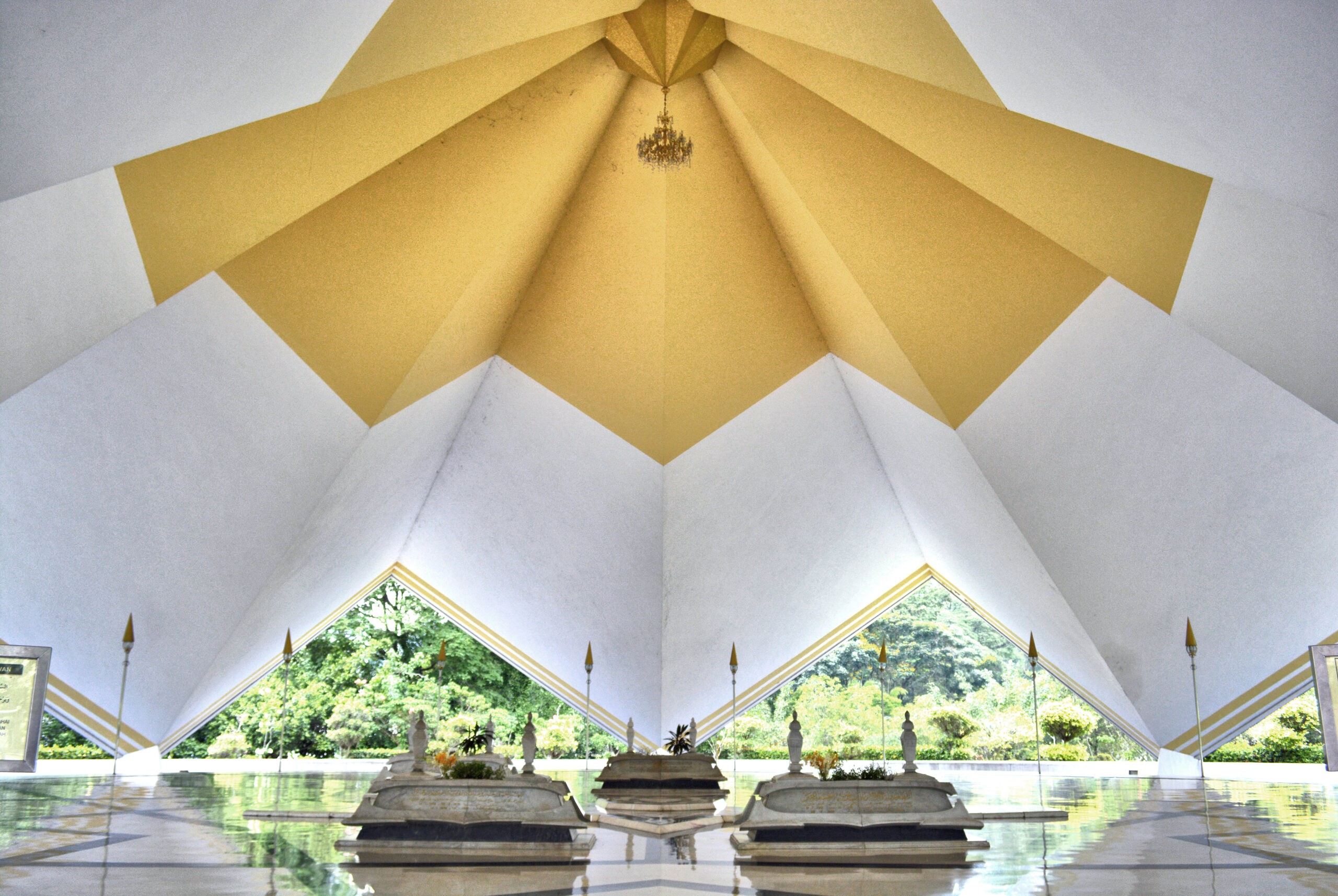 The contemporary National Mosque of Malaysia in Kuala Lumpur, Malaysia/Photo by Ronan O'Connell for Silversea
