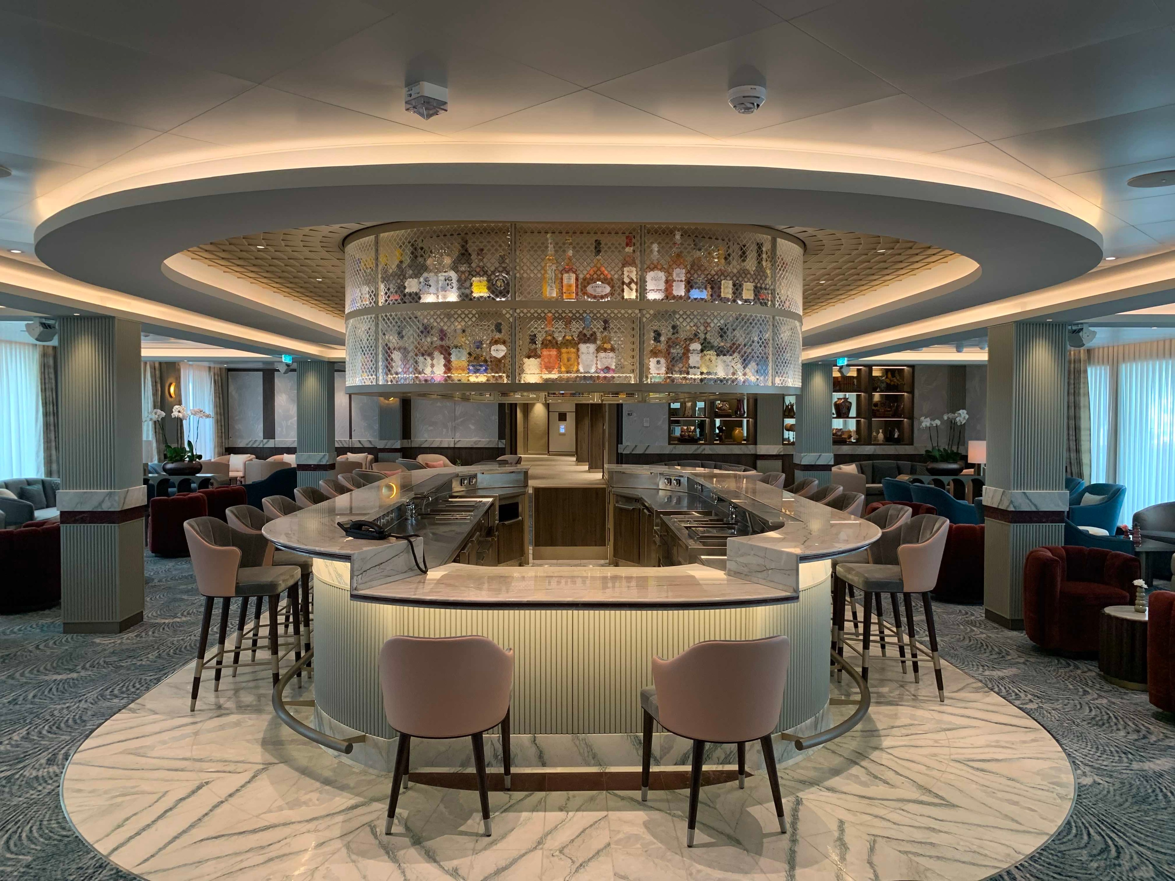 Dolce Vita feels cozy. Photo by Teijo Niemela for Silversea