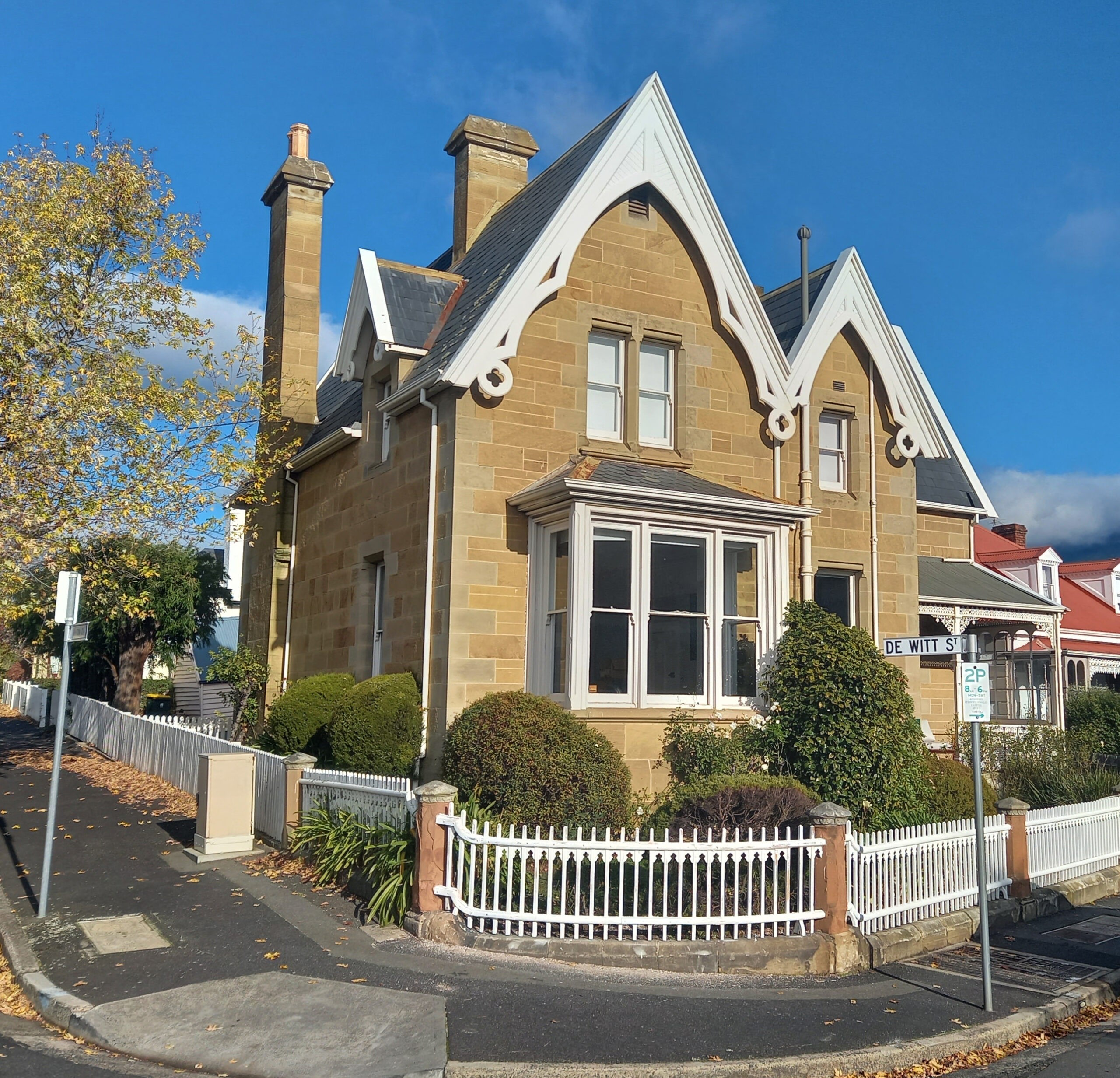 A house in Battery Park in Hobart exemplifies the neighborhood architecture./Wikimedia Commons photo by RosieWylie