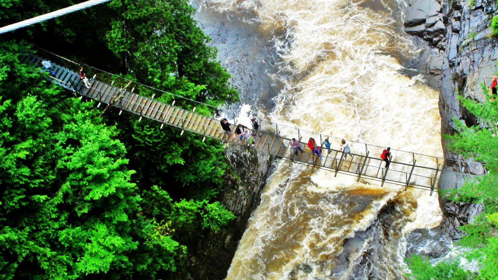 Finding Nature and Night Walks, Music and Magic beyond Québec City’s Walls