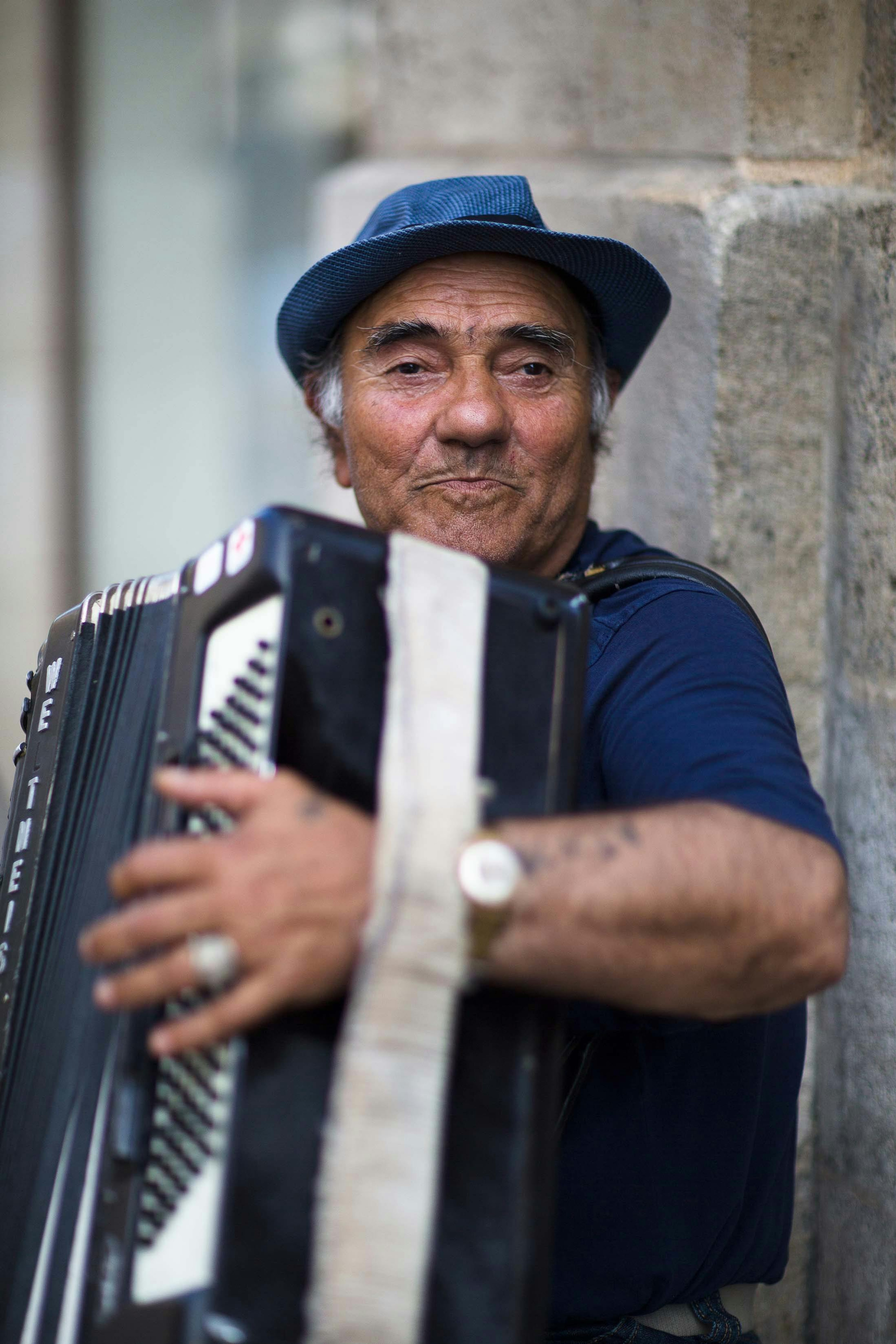 A musician plays his accordion in Bordeaux, France/Lucia Griggi
