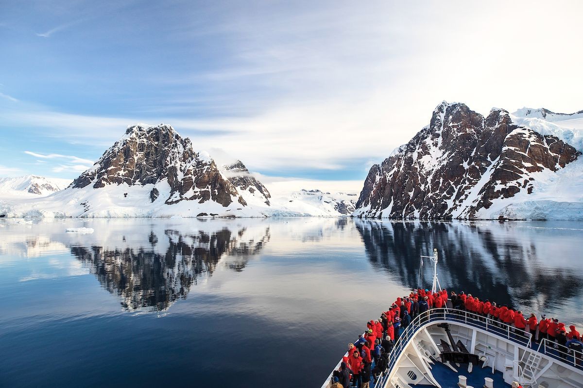 Antarctica's spectacular scenery