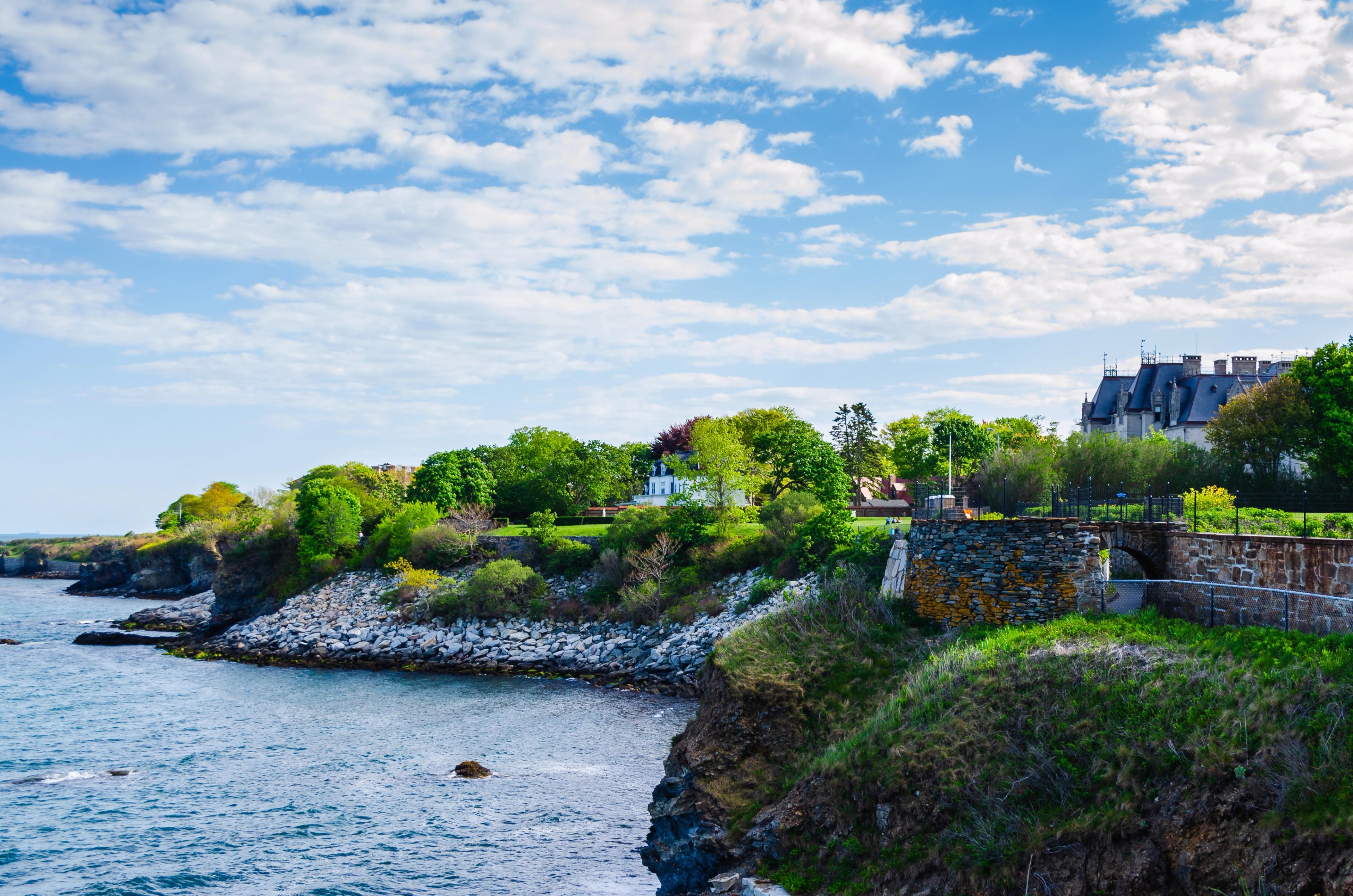 A walk along the cliffs in Newport