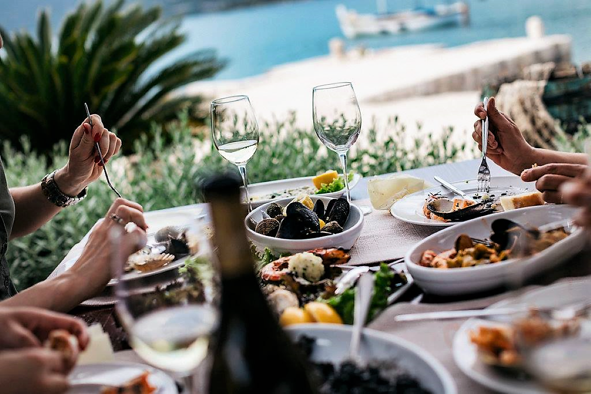 S.A.L.T. Oyster Feast & Hodilje Lunch Experience