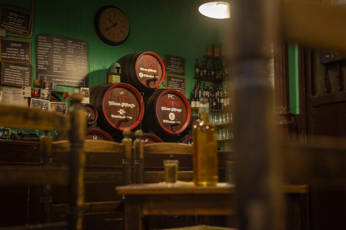An Intimate Flamenco & Tapas Experience at Tabanco El Pasaje