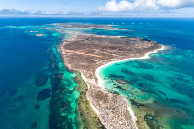 Darwin to Fremantle (Perth), Western Australia