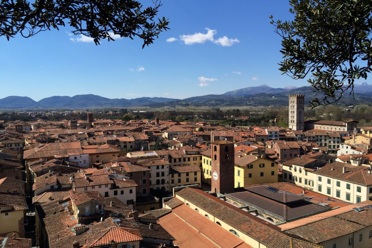 Scenic Lucca by Bike