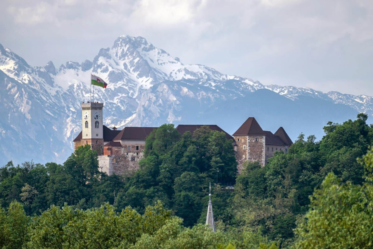 Beautiful Ljubljana: Orientation Tour & Own Exploration