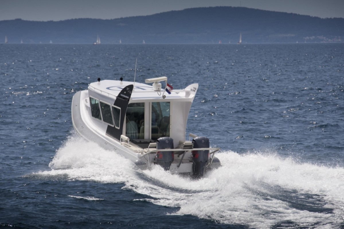 Discovering Hvar Island by Speedboat