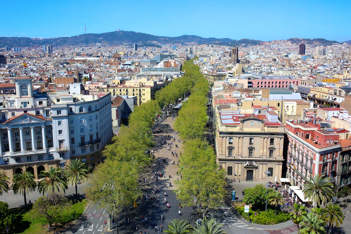 Sagrada Familia and Gothic Quarter (Wheelchair Accessible)