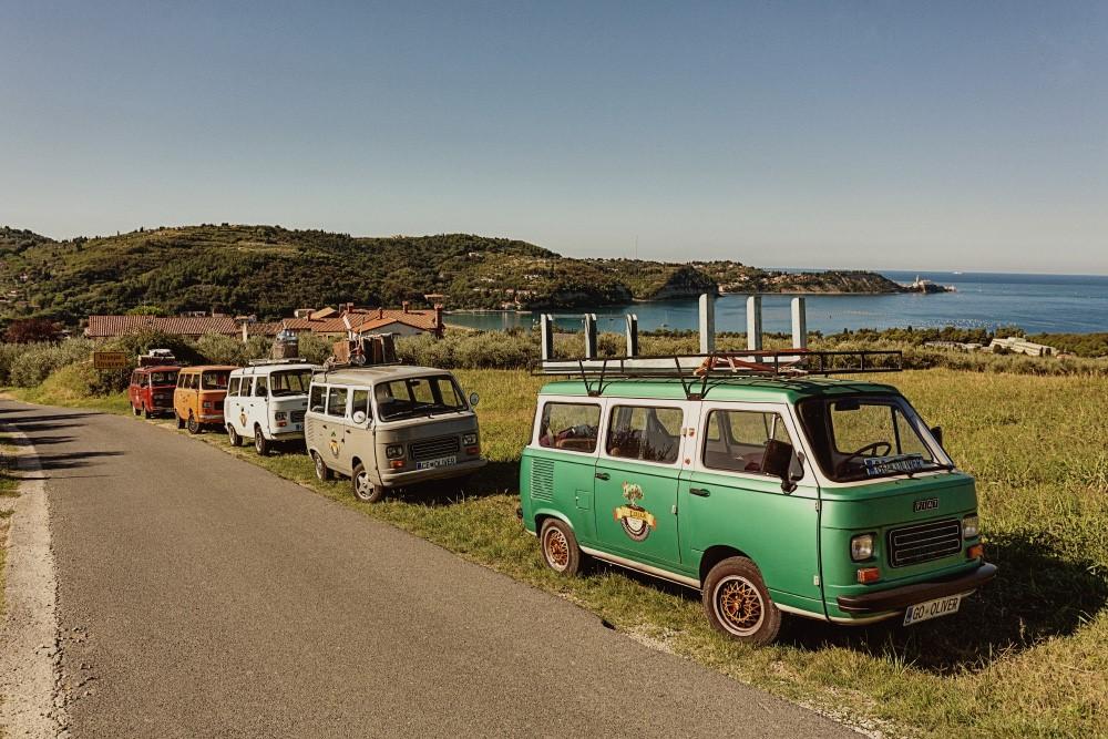 Retro Drive & Vineyard Retreat
