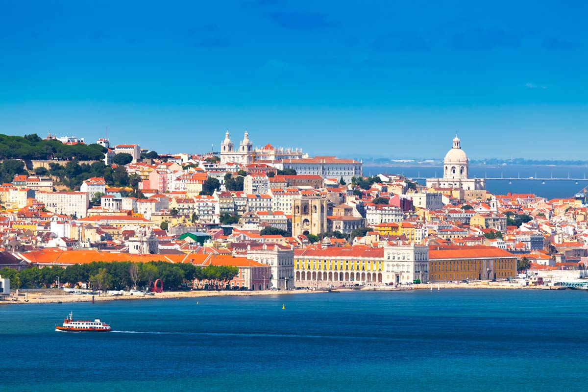 Snapshots of Lisbon (Tour & Airport Transfer)