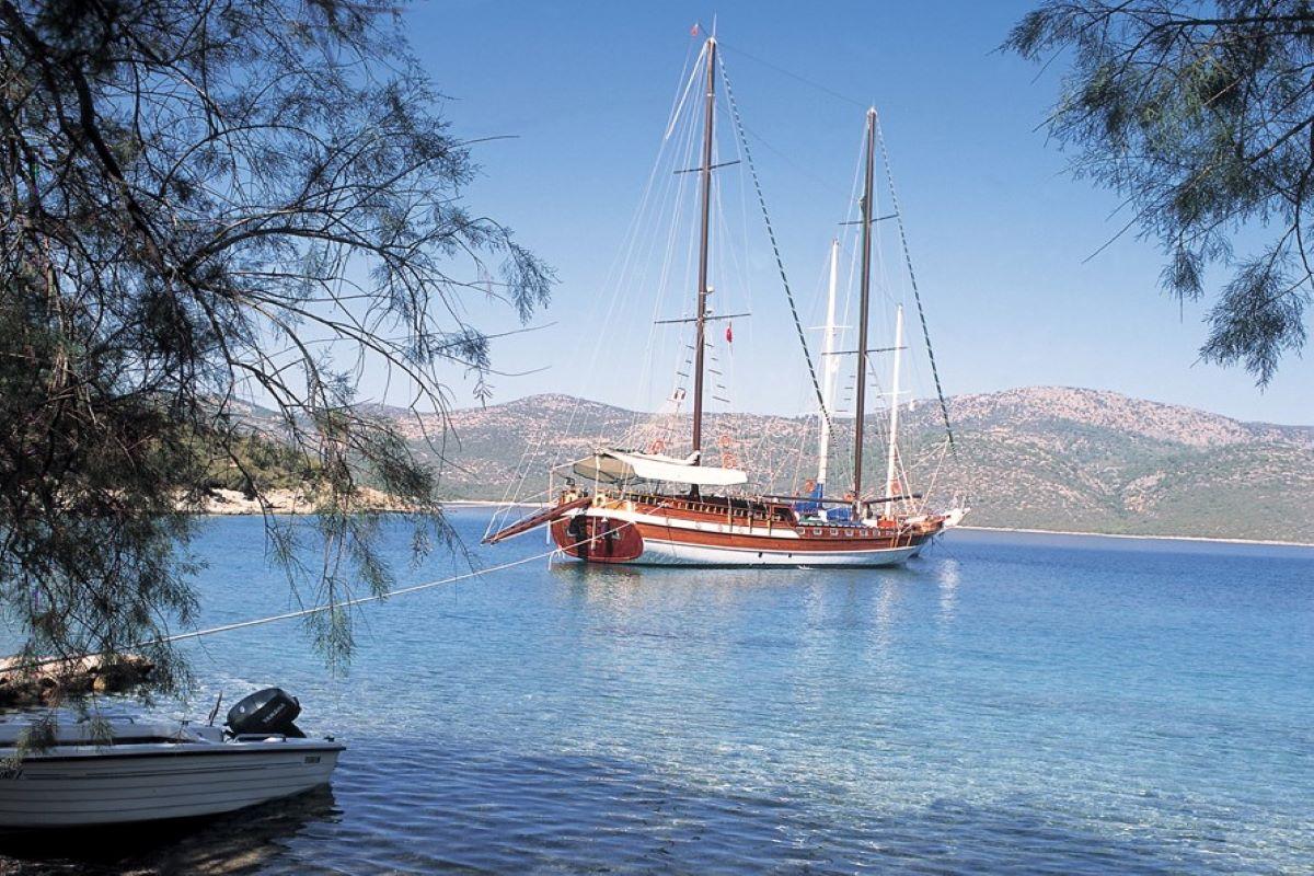 Aegean Coastal Cruise by Gulet