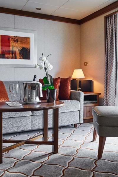 Silver Wind Medallion Suite