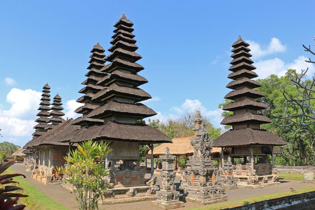 Magical Temples & Orchid Gardens