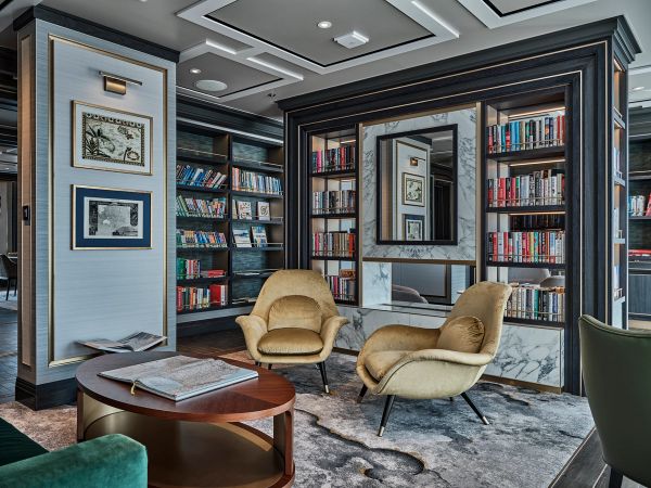 Bibliothek der Silver Endeavour