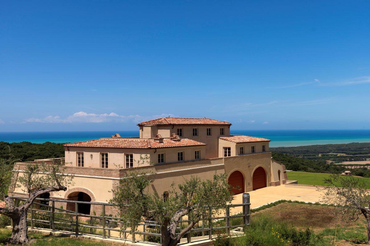 Wines & Charm of Bolgheri