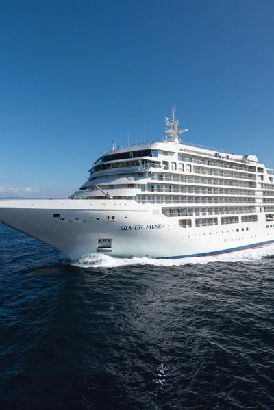 Intimate Luxury Ships