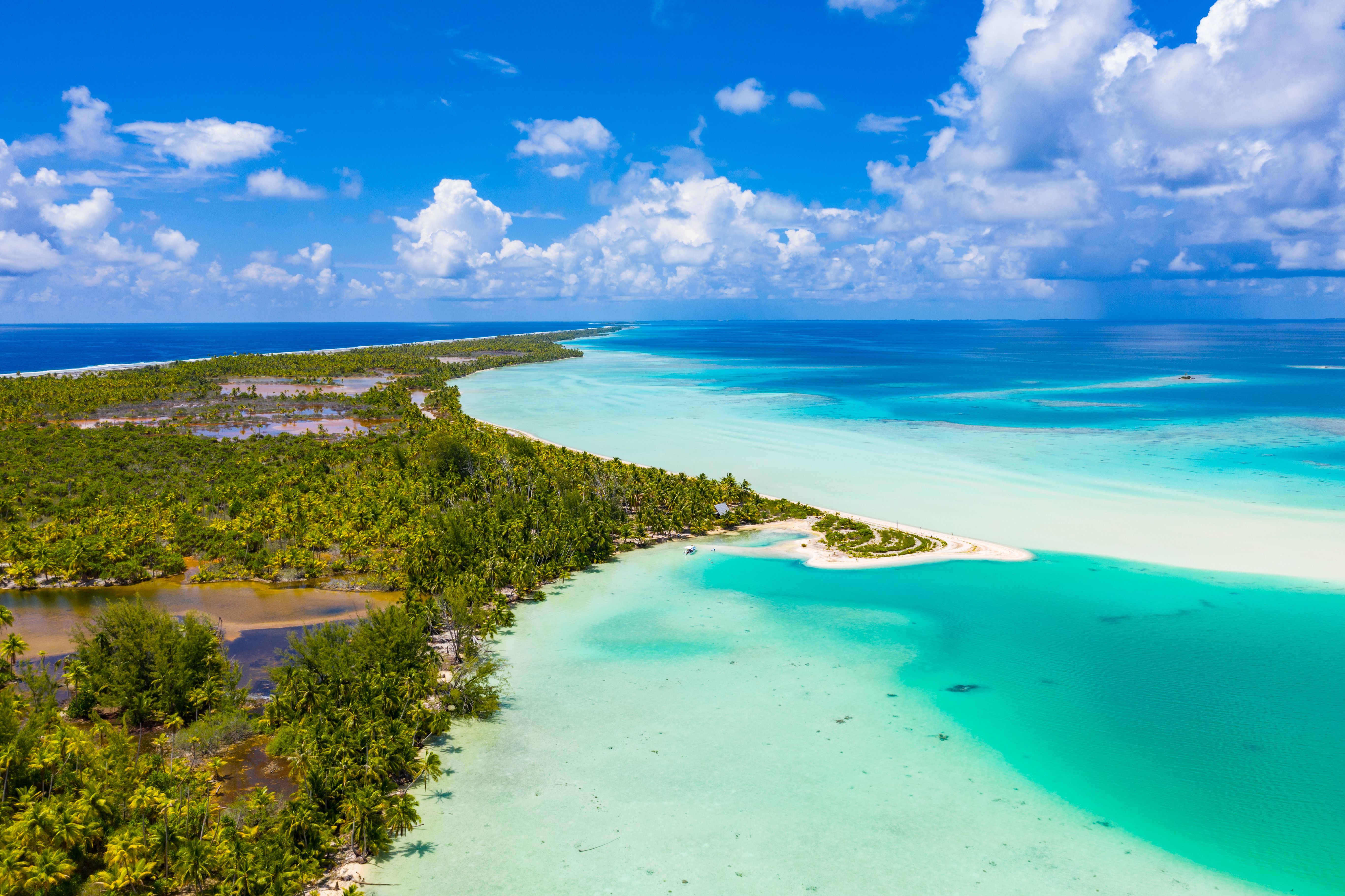 Cruise from Papeete (Tahiti) to Papeete (Tahiti