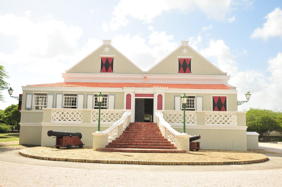 Discover Curaçao