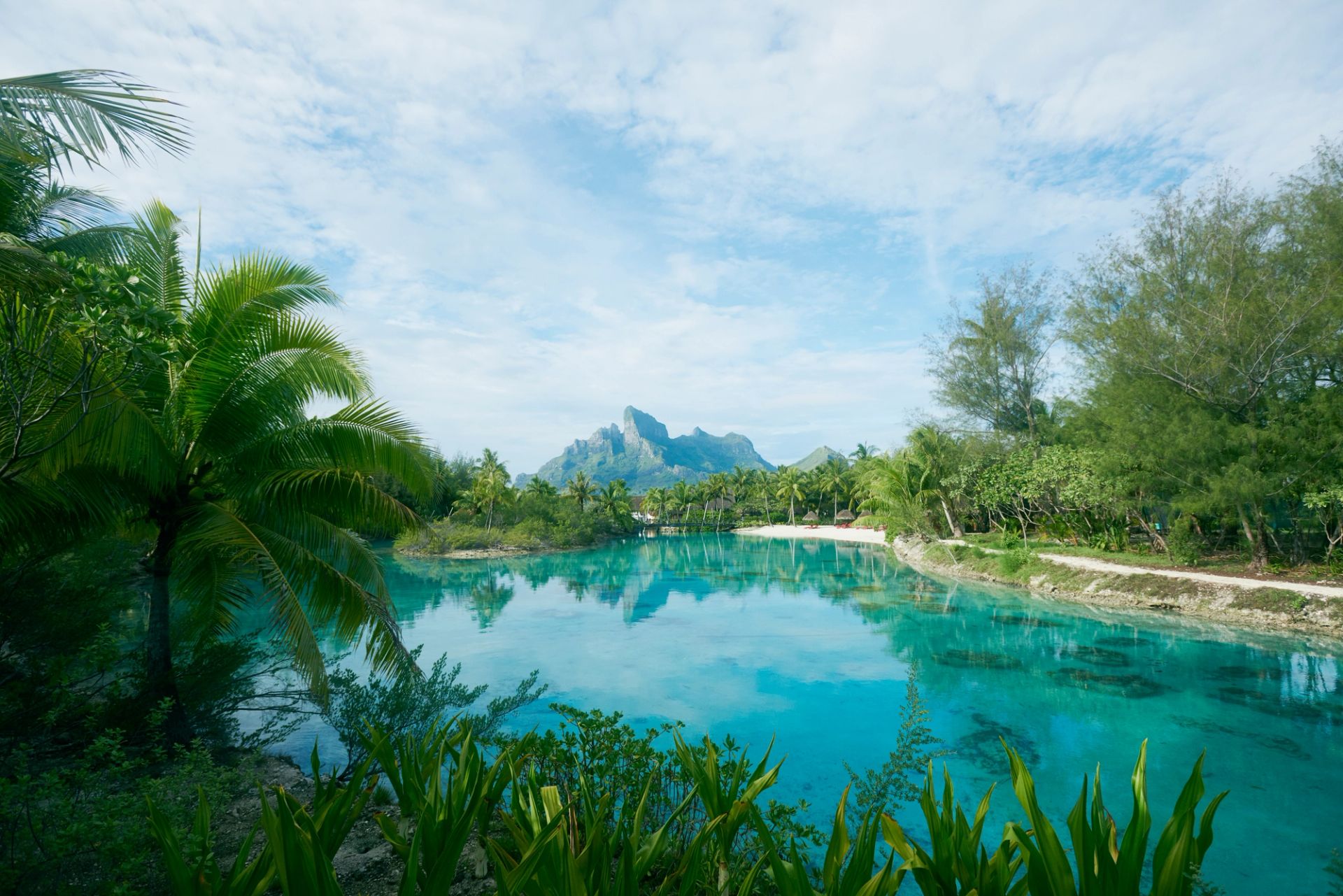 Papeete (Tahiti) to Papeete (Tahiti)